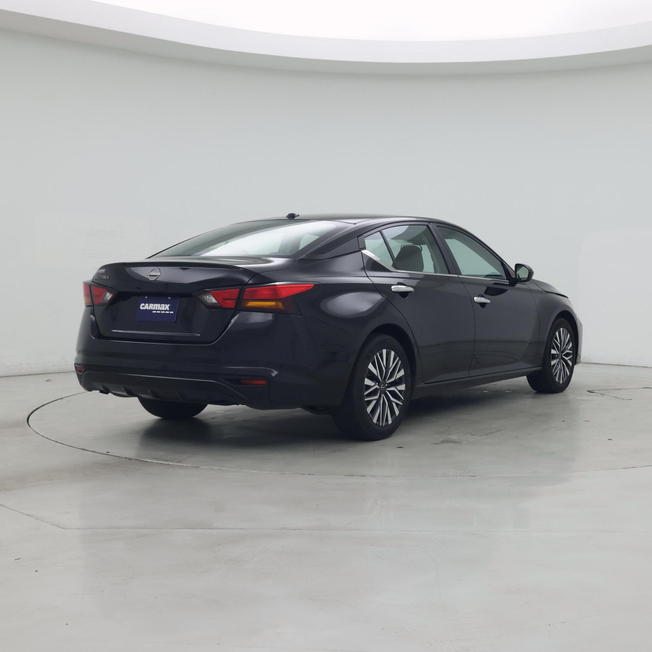 Thumbnail: 2025 Nissan Altima - 8