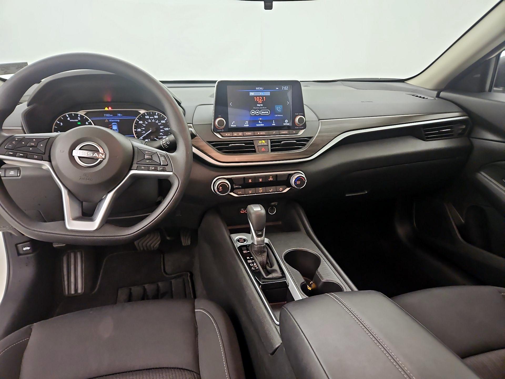 Thumbnail: 2025 Nissan Altima - 9