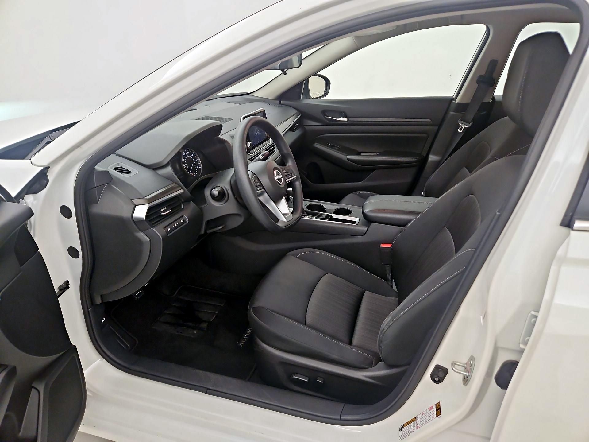 Thumbnail: 2025 Nissan Altima - 11