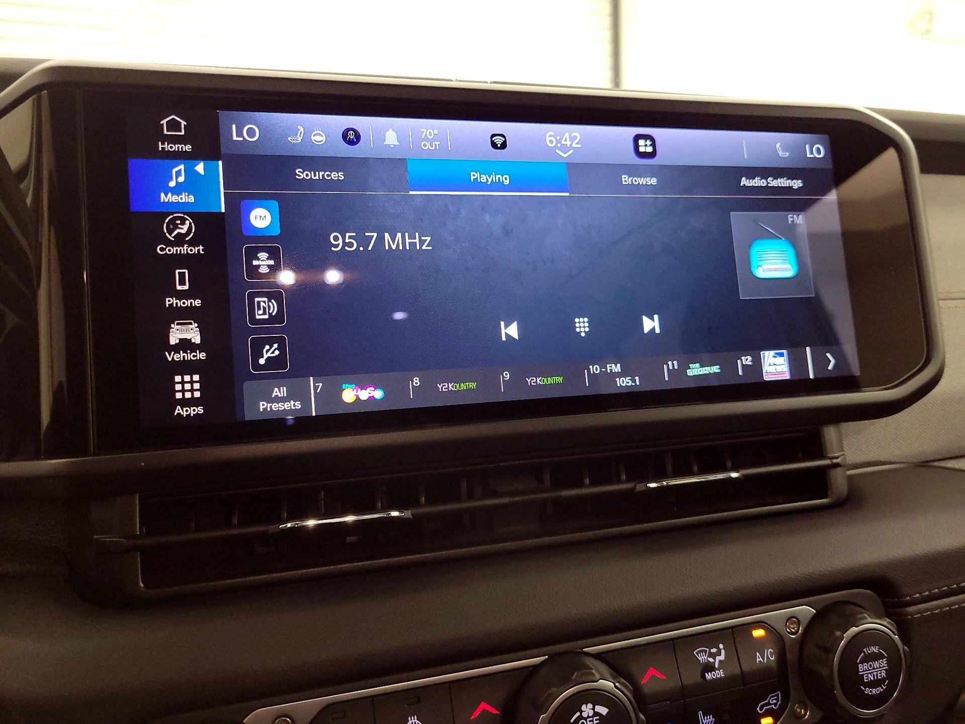 Thumbnail: 2025 Jeep Wrangler - 15