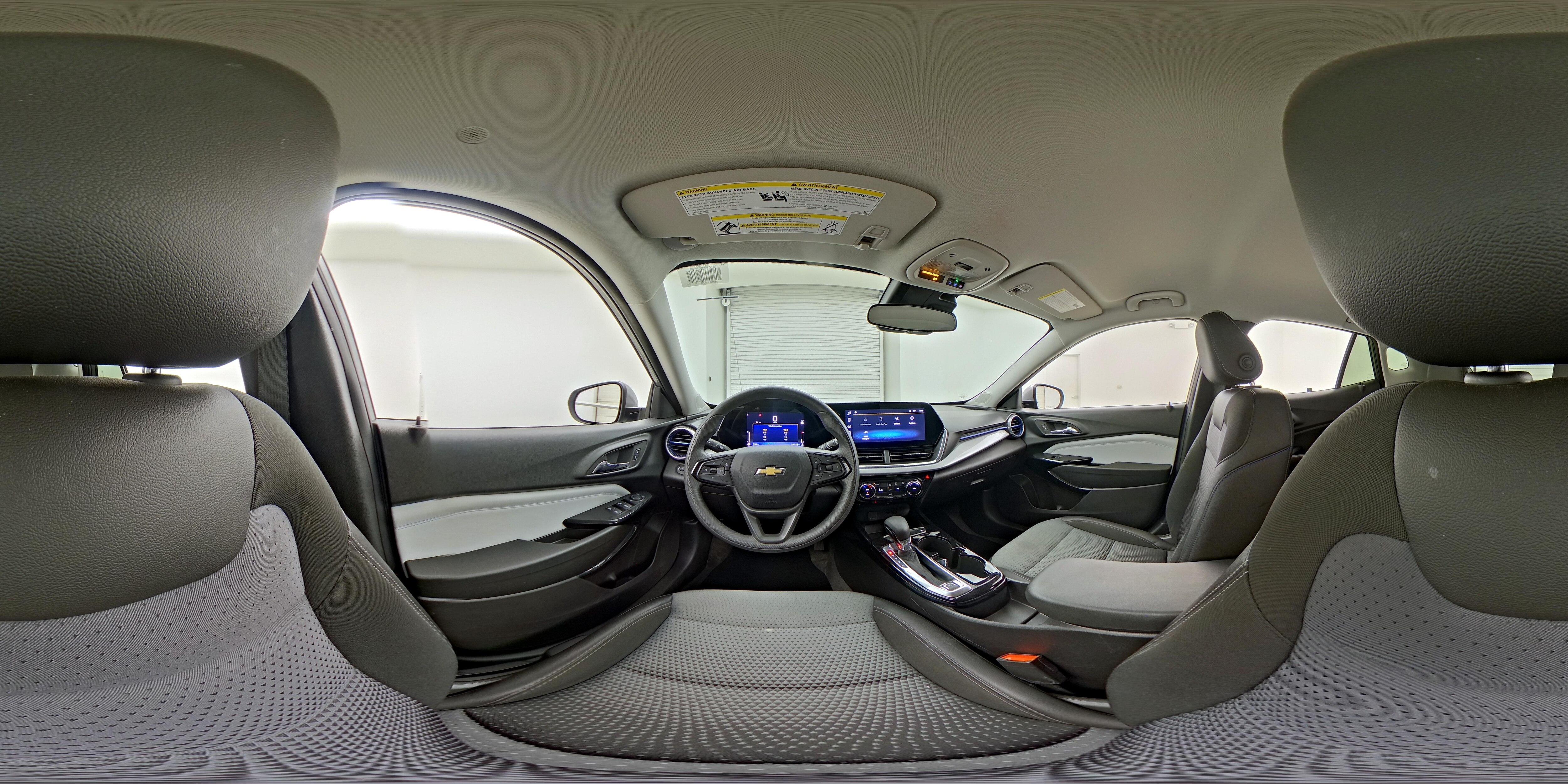 2025 Chevrolet Trax LT - Photo 23