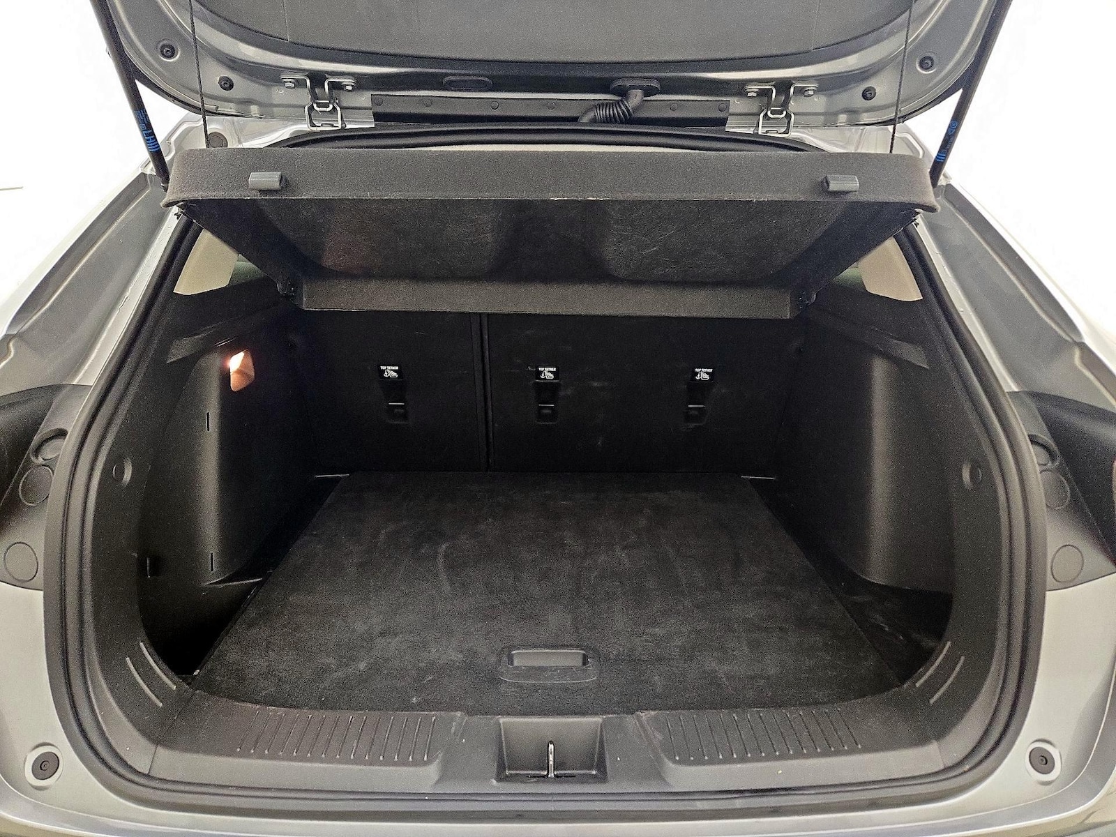 2025 Chevrolet Trax LT - Photo 18