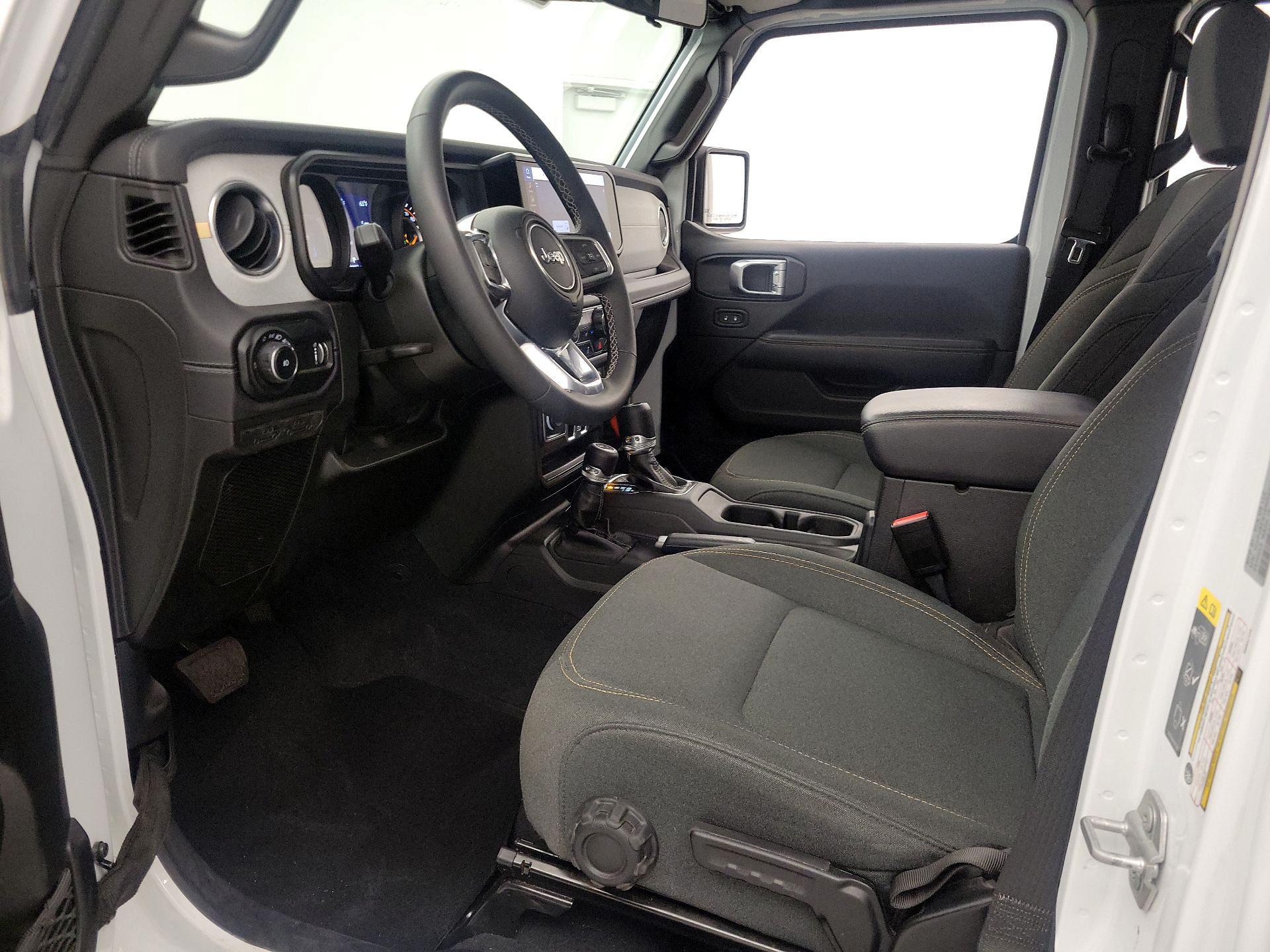 Thumbnail: 2025 Jeep Wrangler - 11