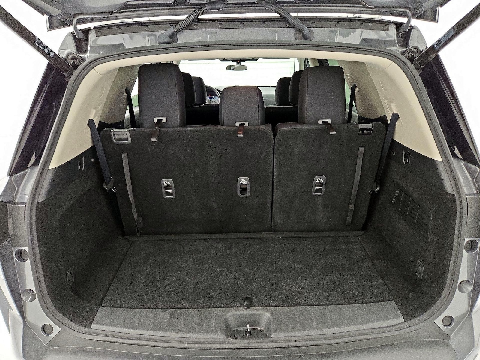 2025 Nissan Pathfinder SV - Photo 22