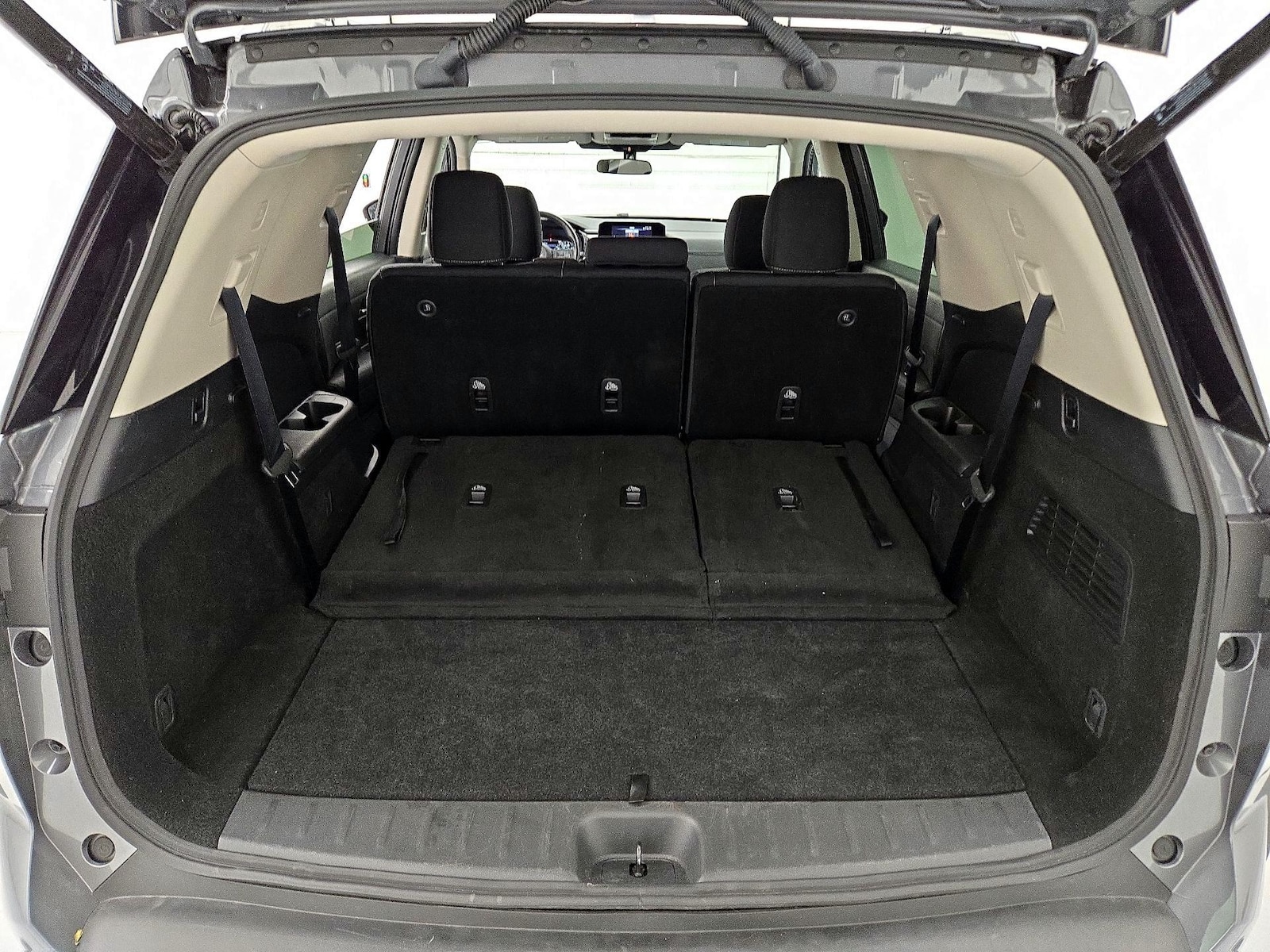 2025 Nissan Pathfinder SV - Photo 23