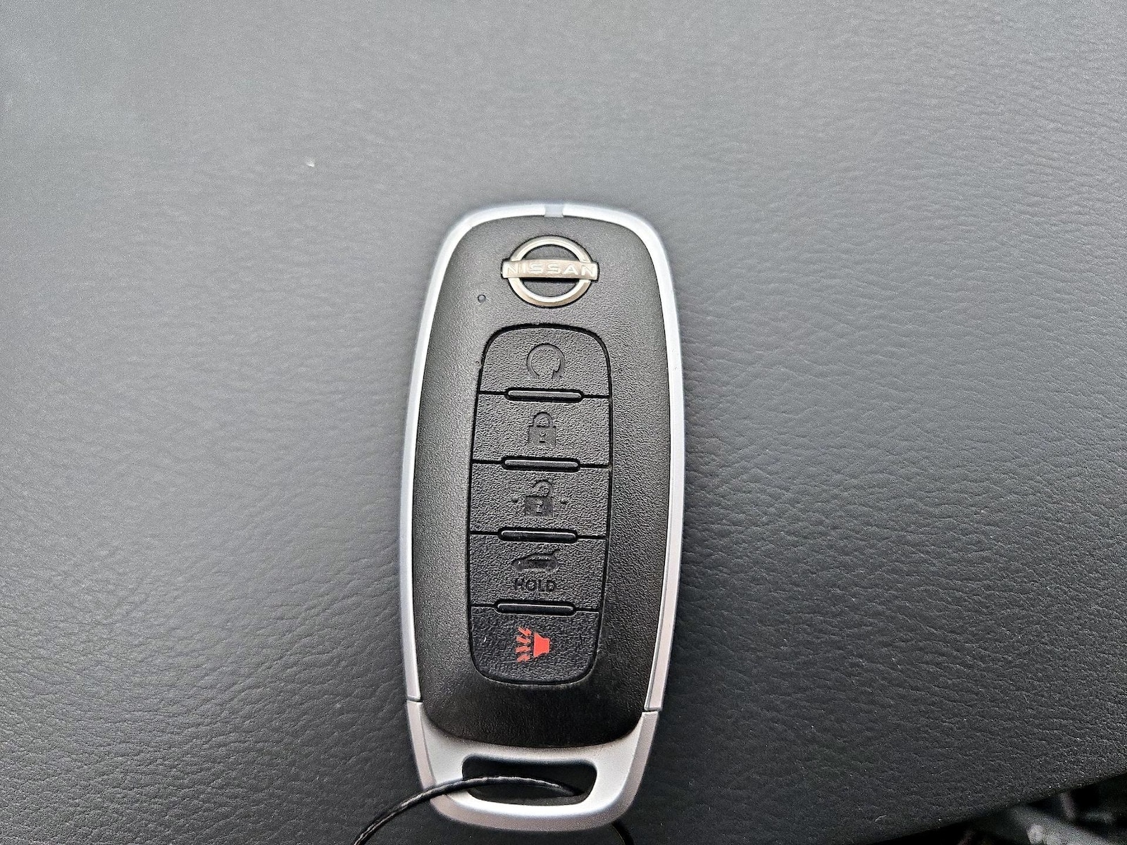 2025 Nissan Rogue SV - Photo 20