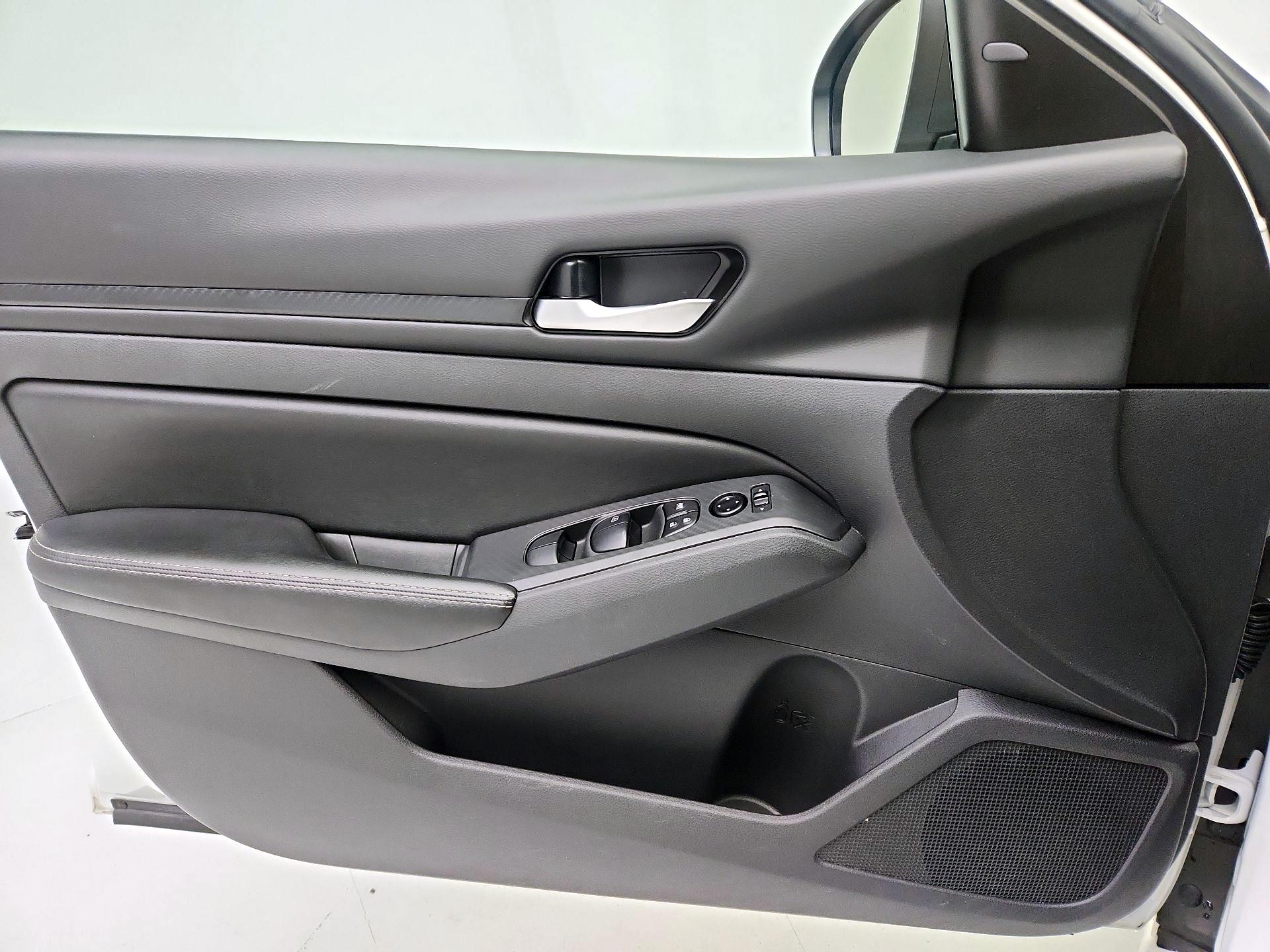 Thumbnail: 2025 Nissan Altima - 12