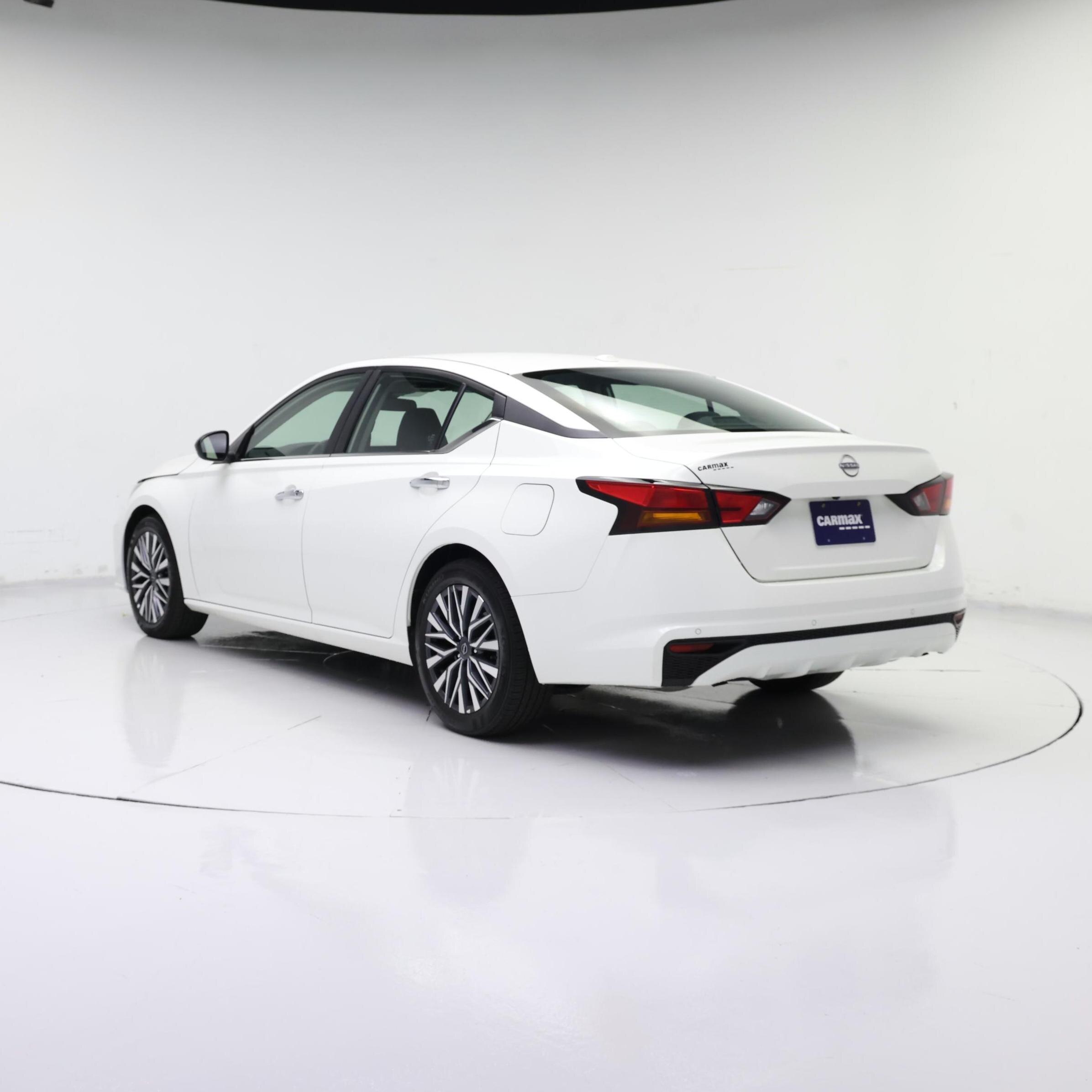 Thumbnail: 2025 Nissan Altima - 2
