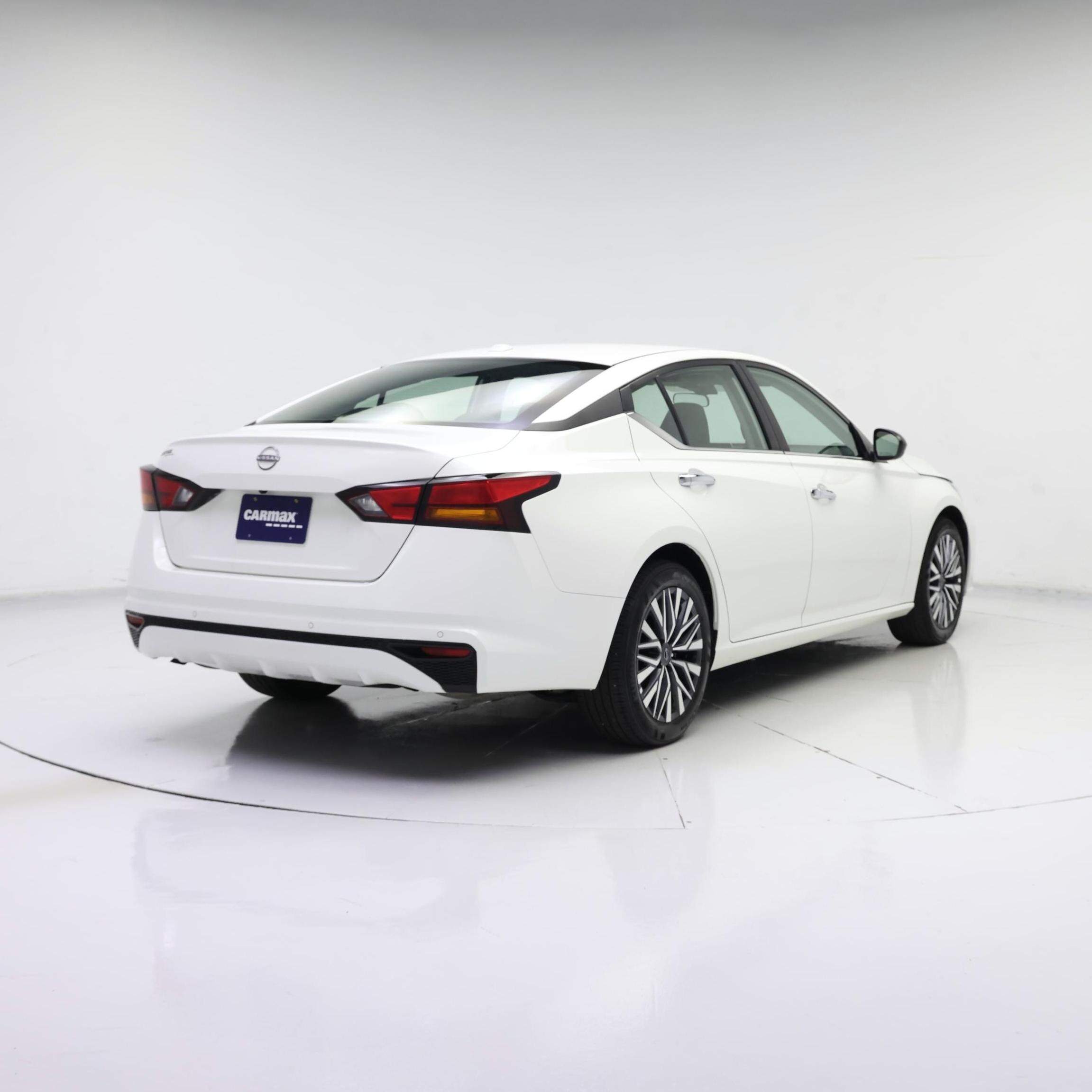 Thumbnail: 2025 Nissan Altima - 8