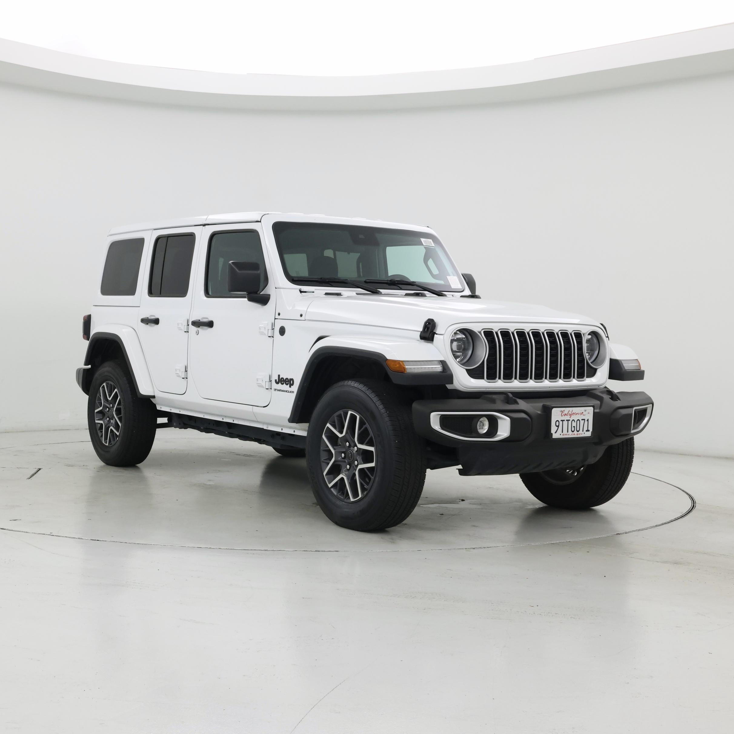 White 2025 Jeep Wrangler Sahara 4-Door 4WD SUV / Crossover Four-Wheel Drive Automatic