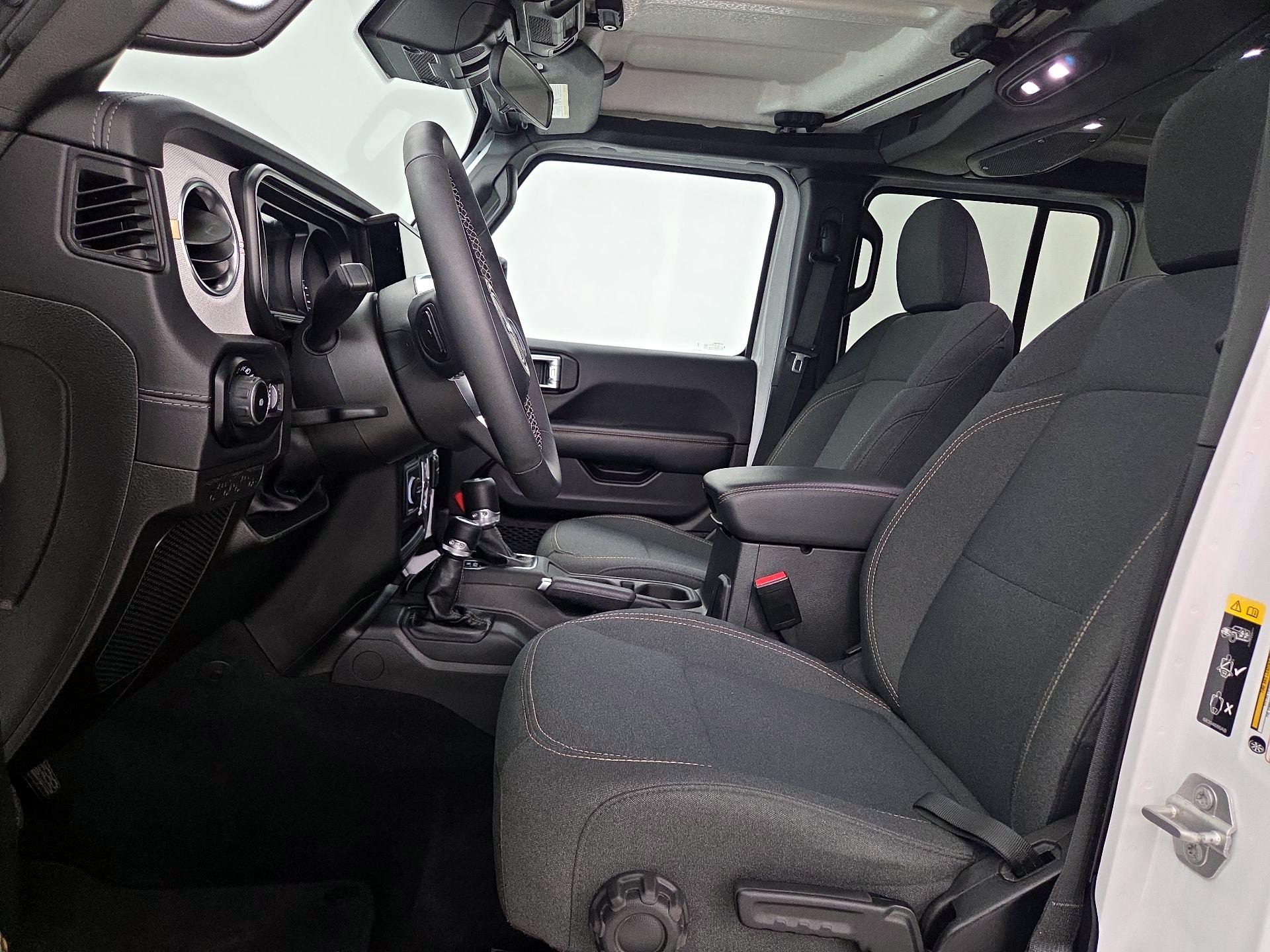 Thumbnail: 2025 Jeep Wrangler - 11