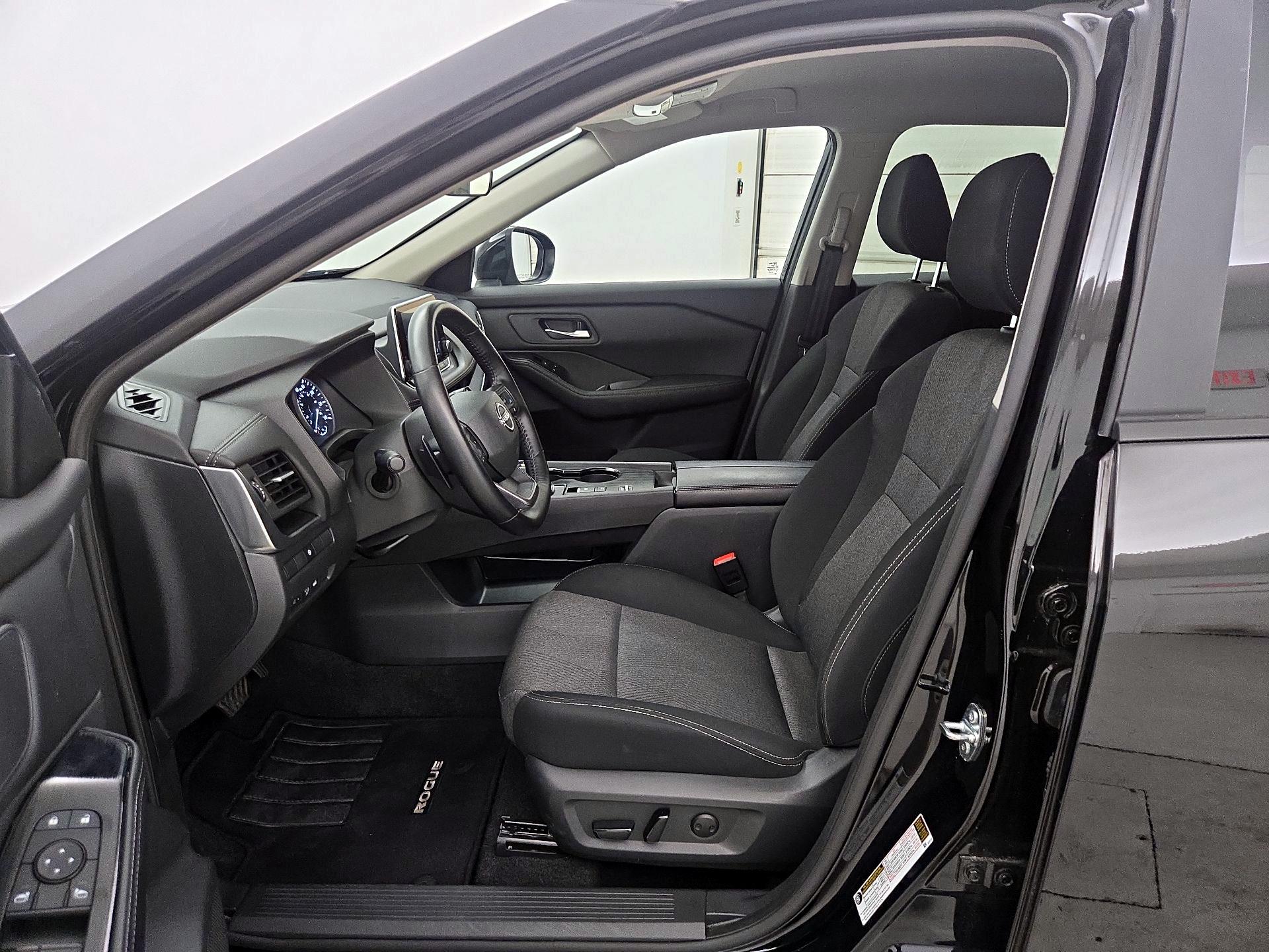 Thumbnail: 2025 Nissan Rogue - 11