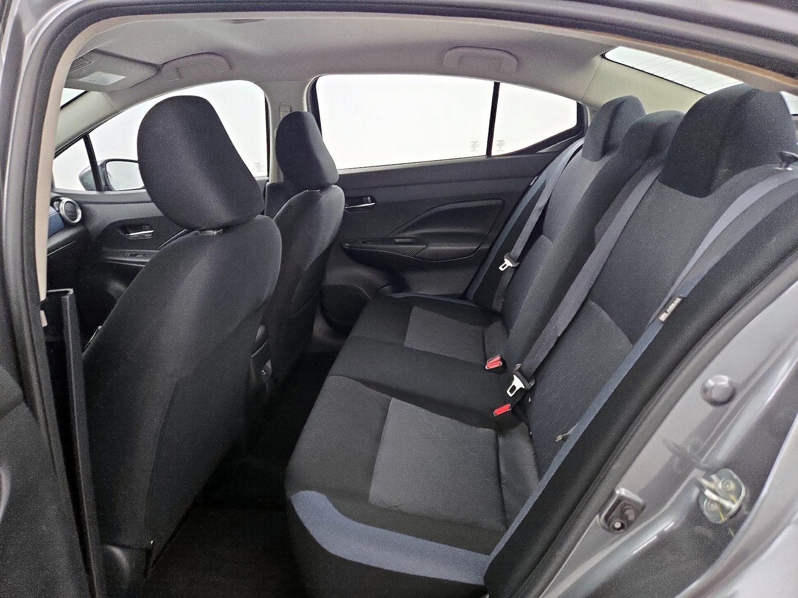 2025 Nissan Versa Sedan SV - Photo 19
