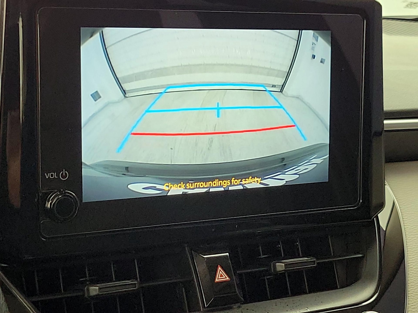 2025 Toyota Corolla LE - Photo 15