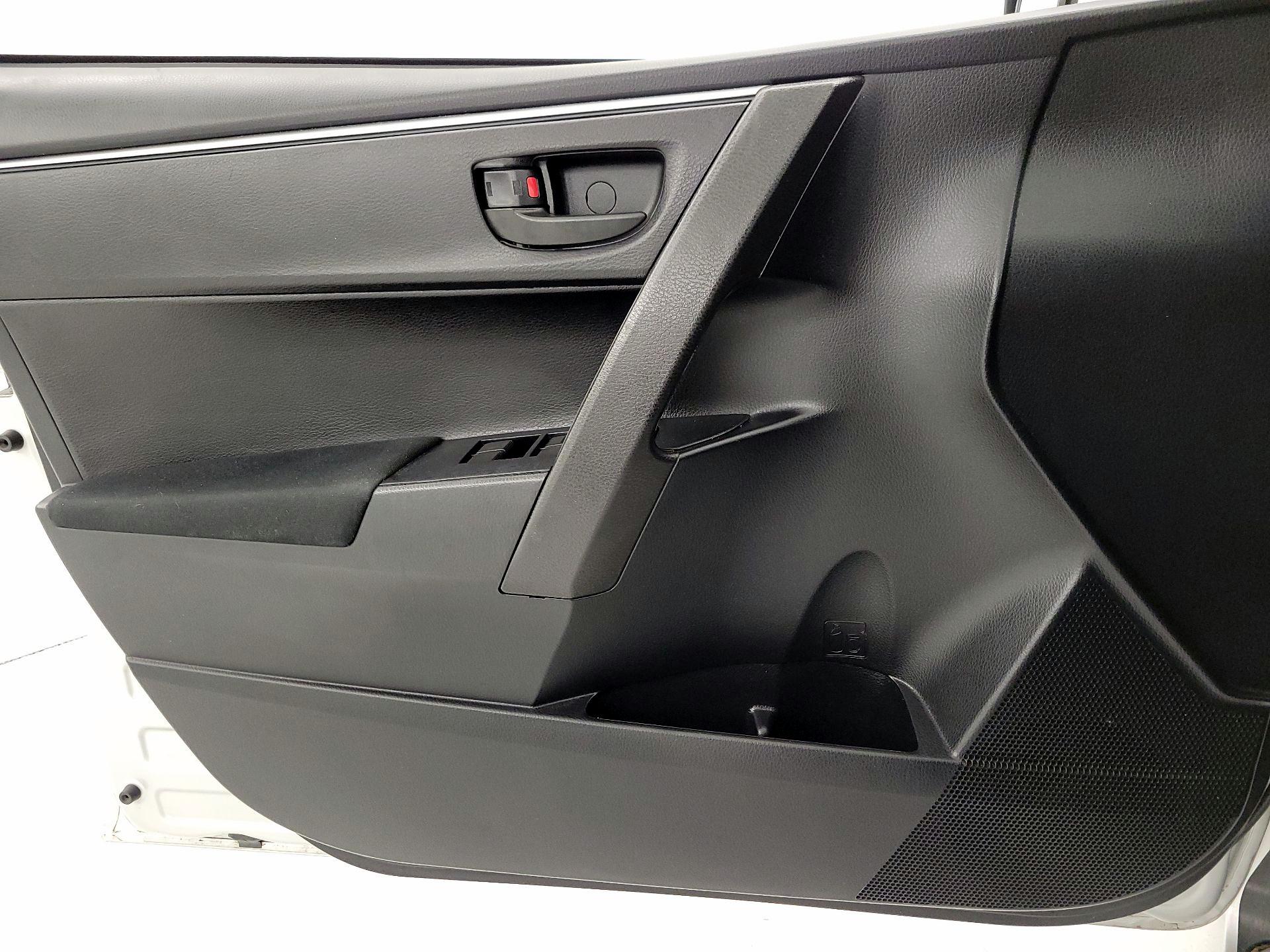 Thumbnail: 2016 Toyota Corolla - 12