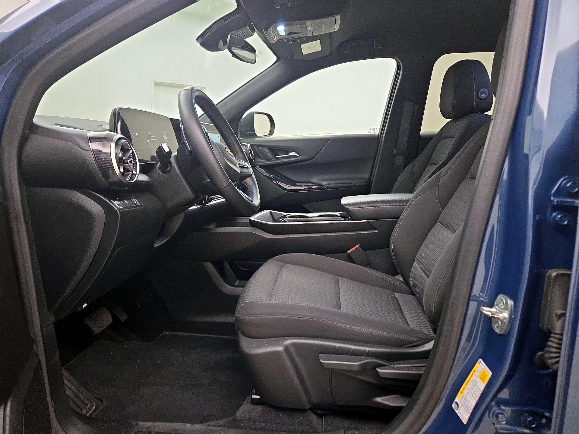 Thumbnail: 2025 Chevrolet Equinox - 11