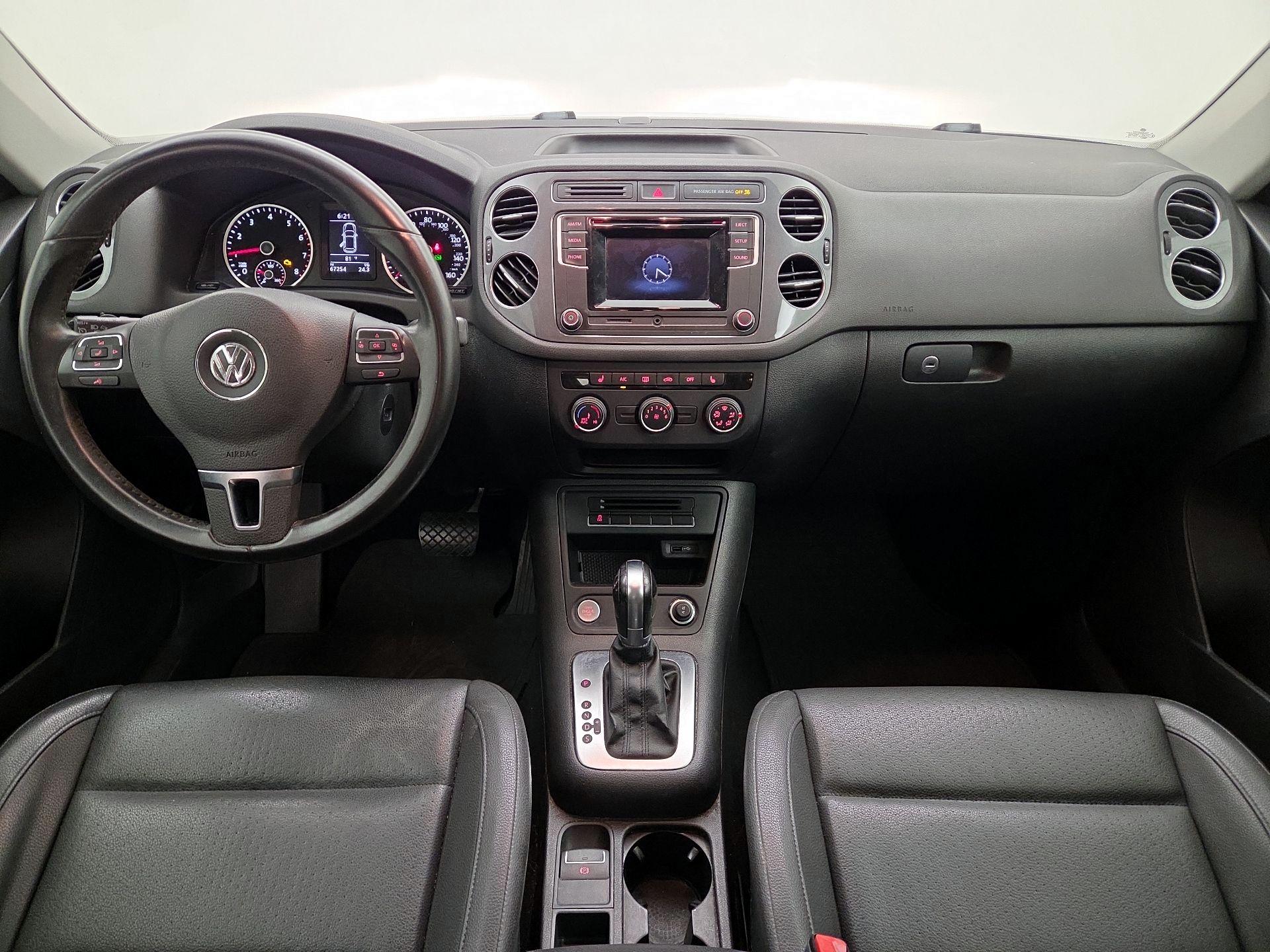 Thumbnail: 2016 Volkswagen Tiguan - 9