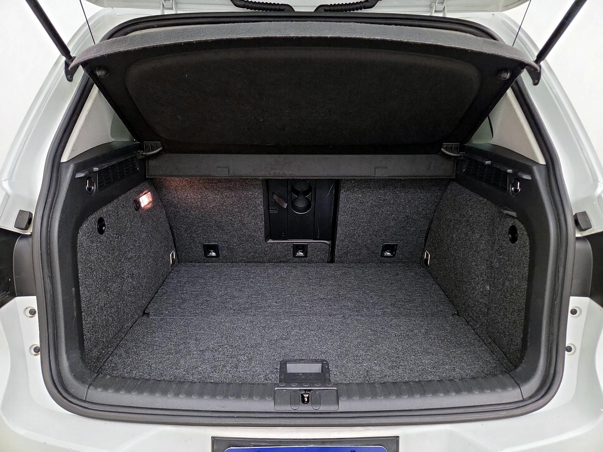 Thumbnail: 2016 Volkswagen Tiguan - 20