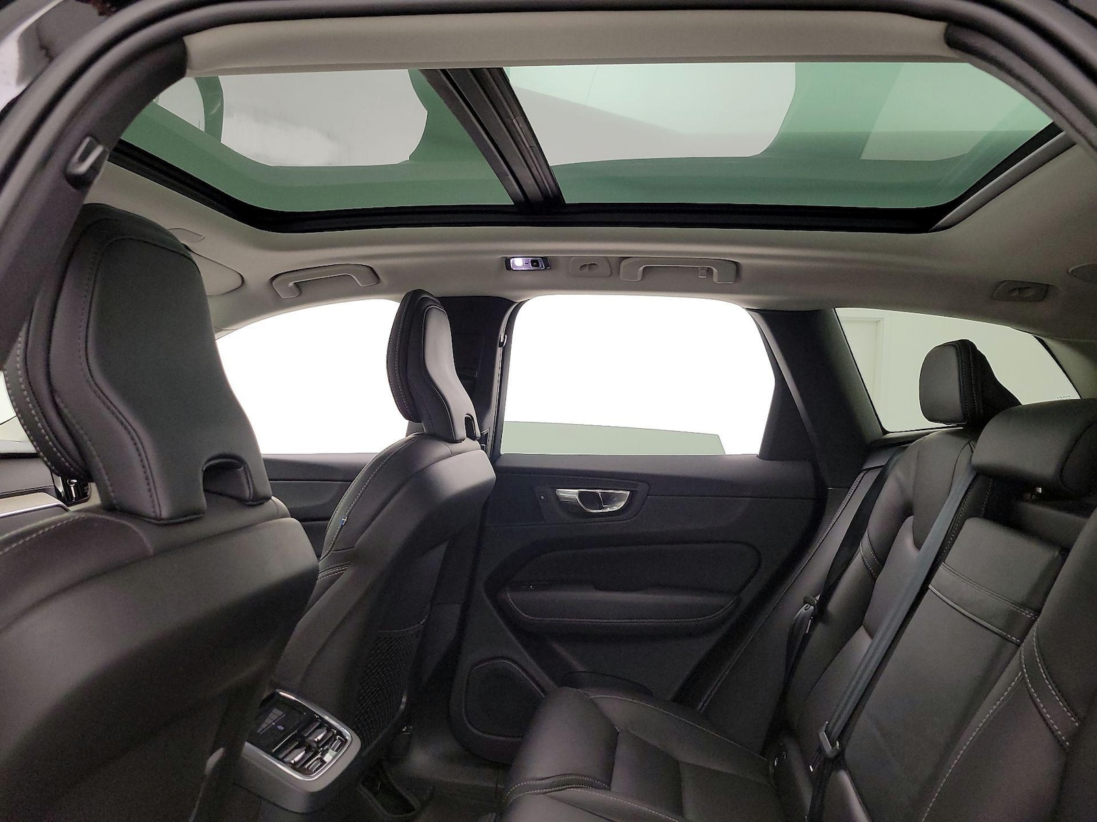 2021 Volvo XC60 Inscription - Photo 24