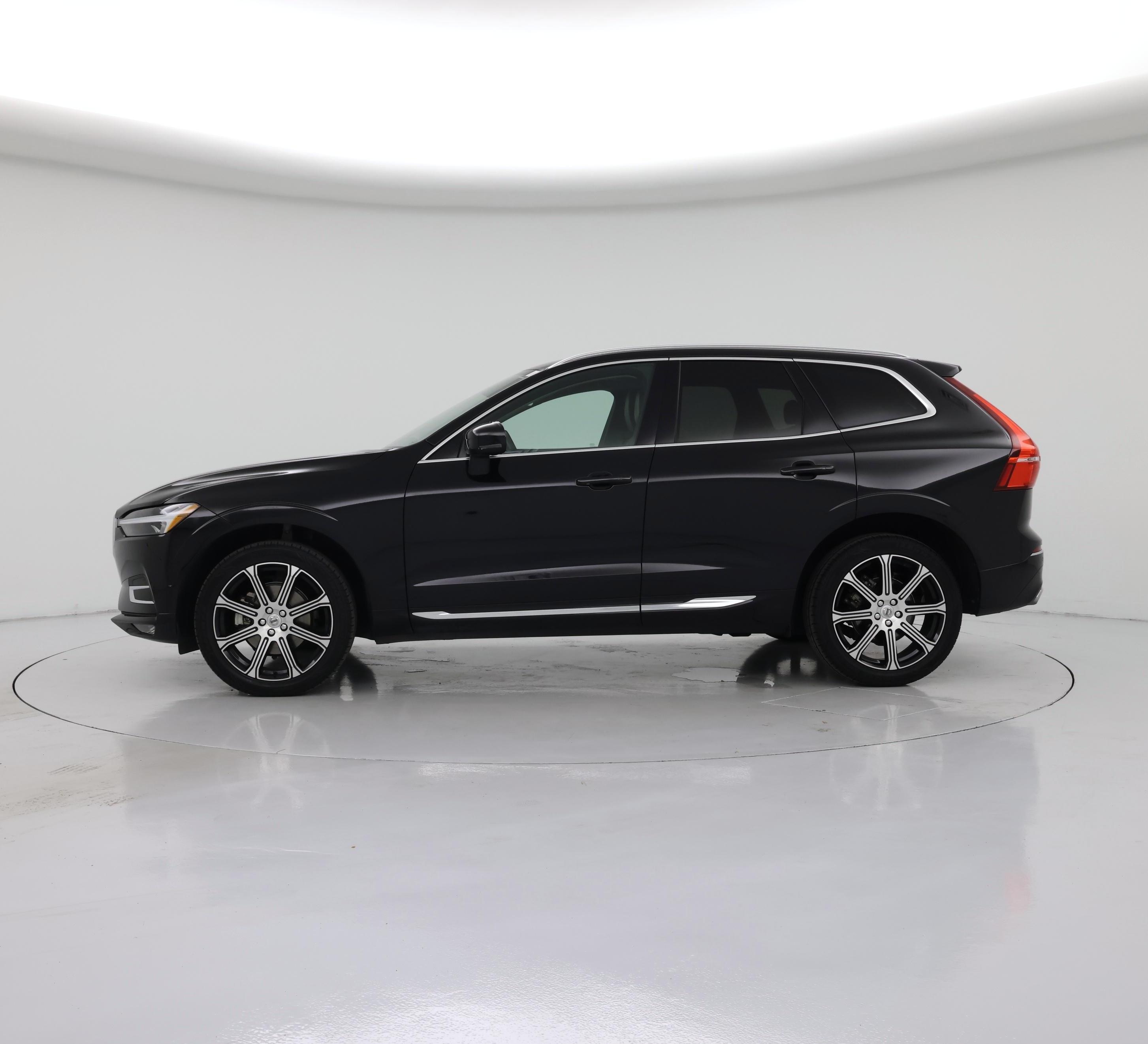 Thumbnail: 2021 Volvo XC60 - 3