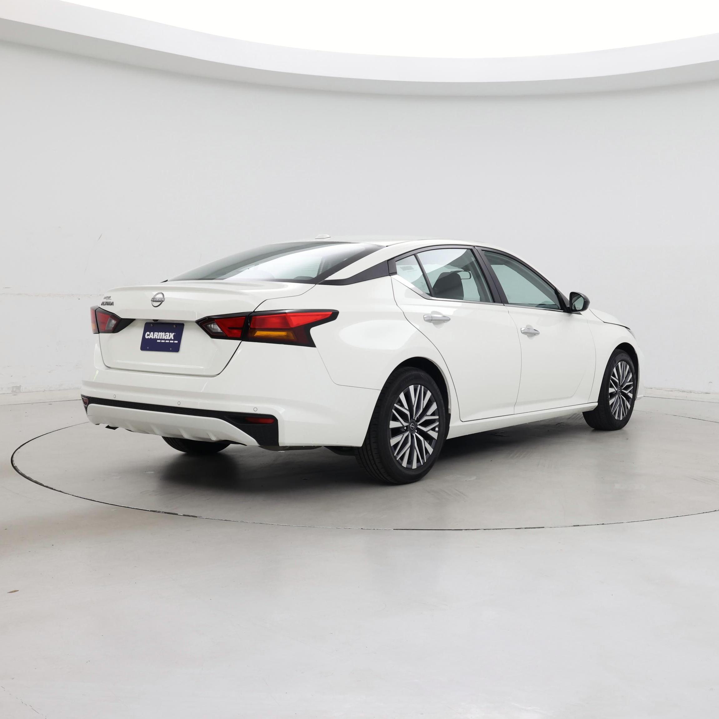 Thumbnail: 2025 Nissan Altima - 8
