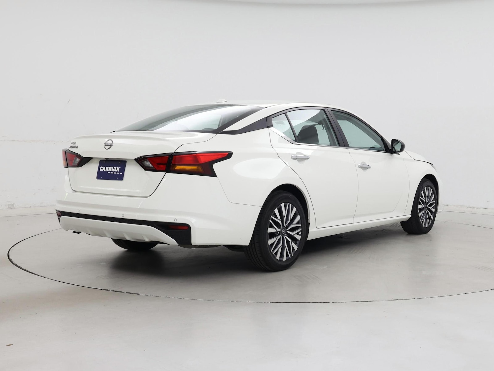 2025 Nissan Altima SV - Photo 9