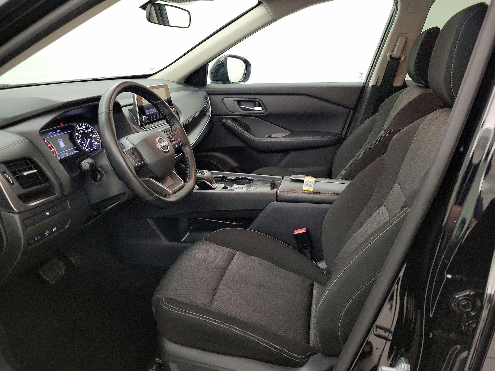 2025 Nissan Rogue SV - Photo 12