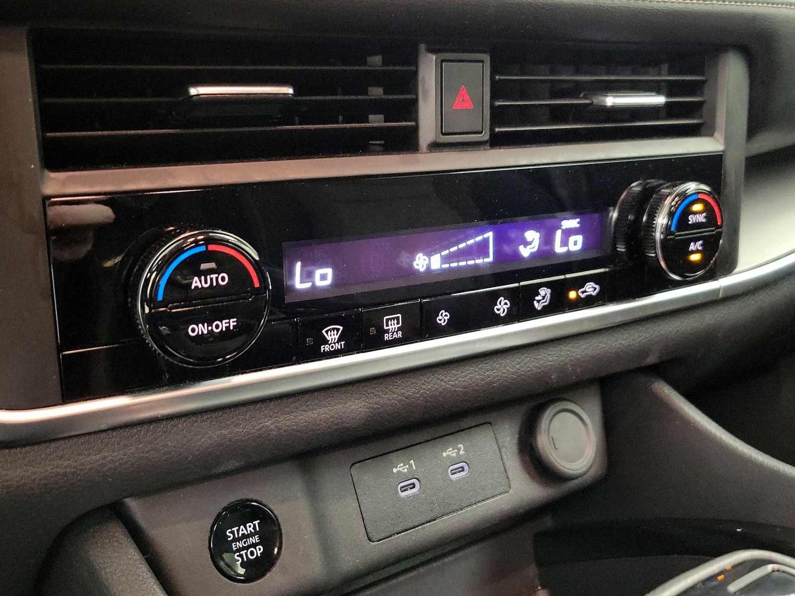 2025 Nissan Rogue SV - Photo 17