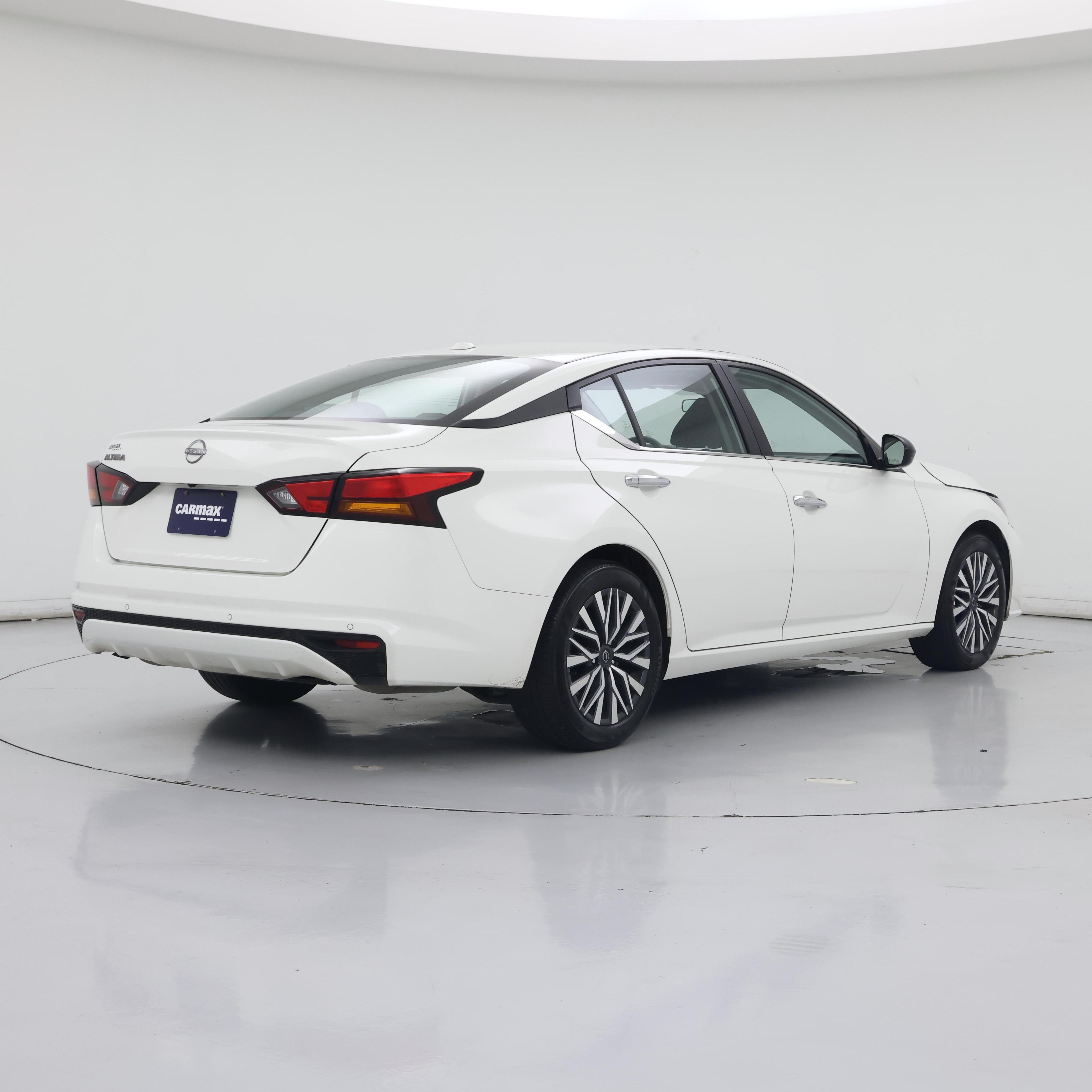 Thumbnail: 2025 Nissan Altima - 8