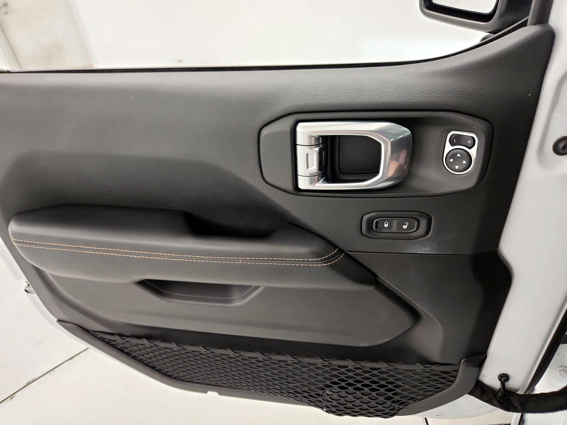 Thumbnail: 2025 Jeep Wrangler - 12