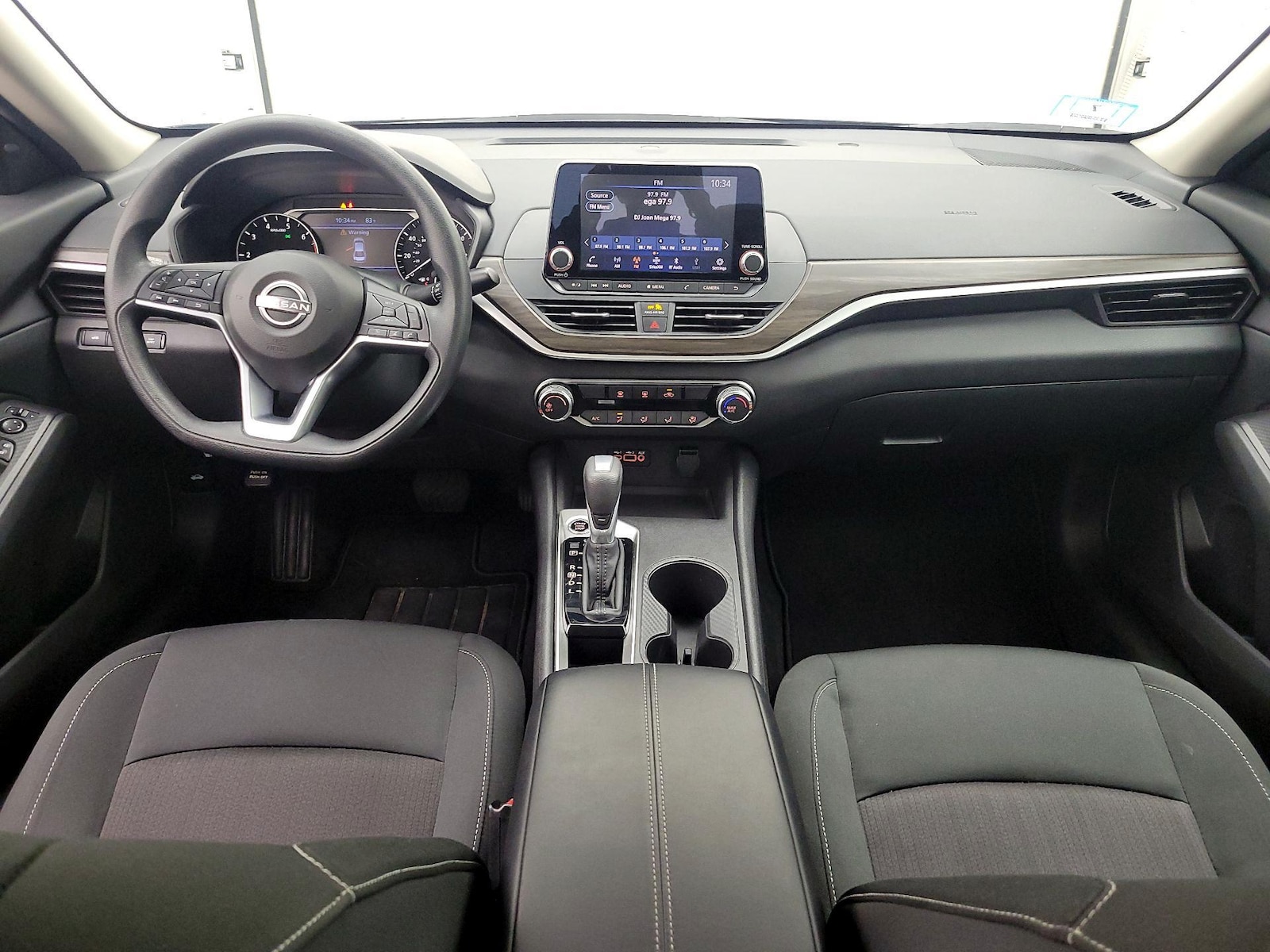 2025 Nissan Altima SV - Photo 10