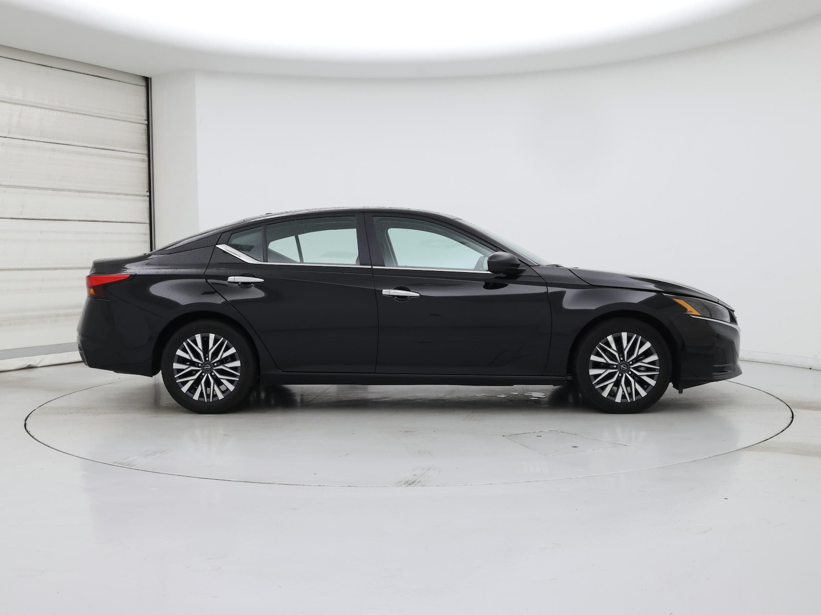 2025 Nissan Altima SV - Photo 8