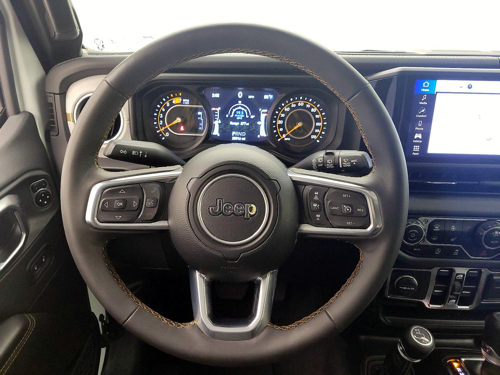 2025 Jeep Wrangler 4-Door Sahara - Photo 11