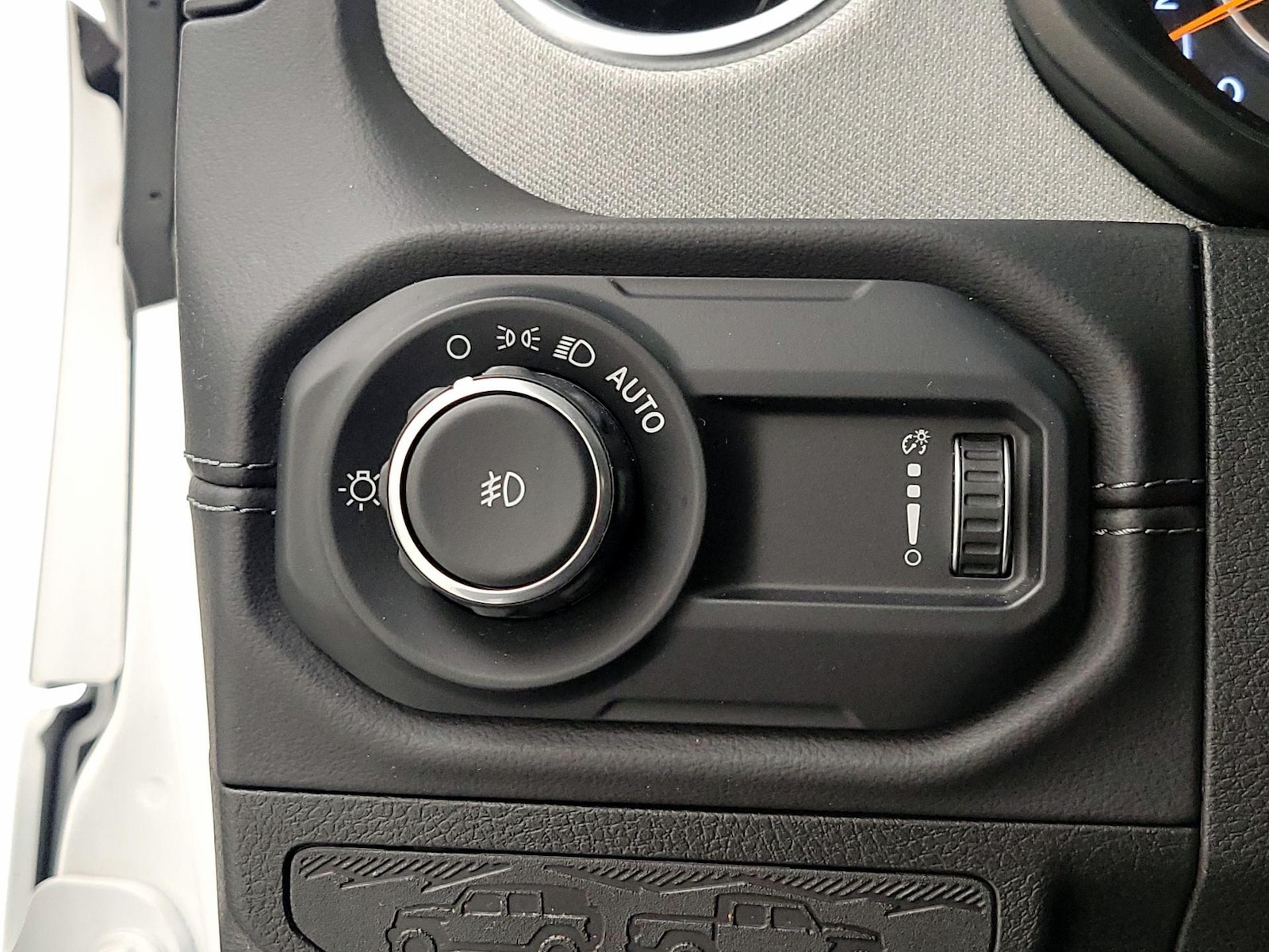 2025 Jeep Wrangler 4-Door Sahara - Photo 14