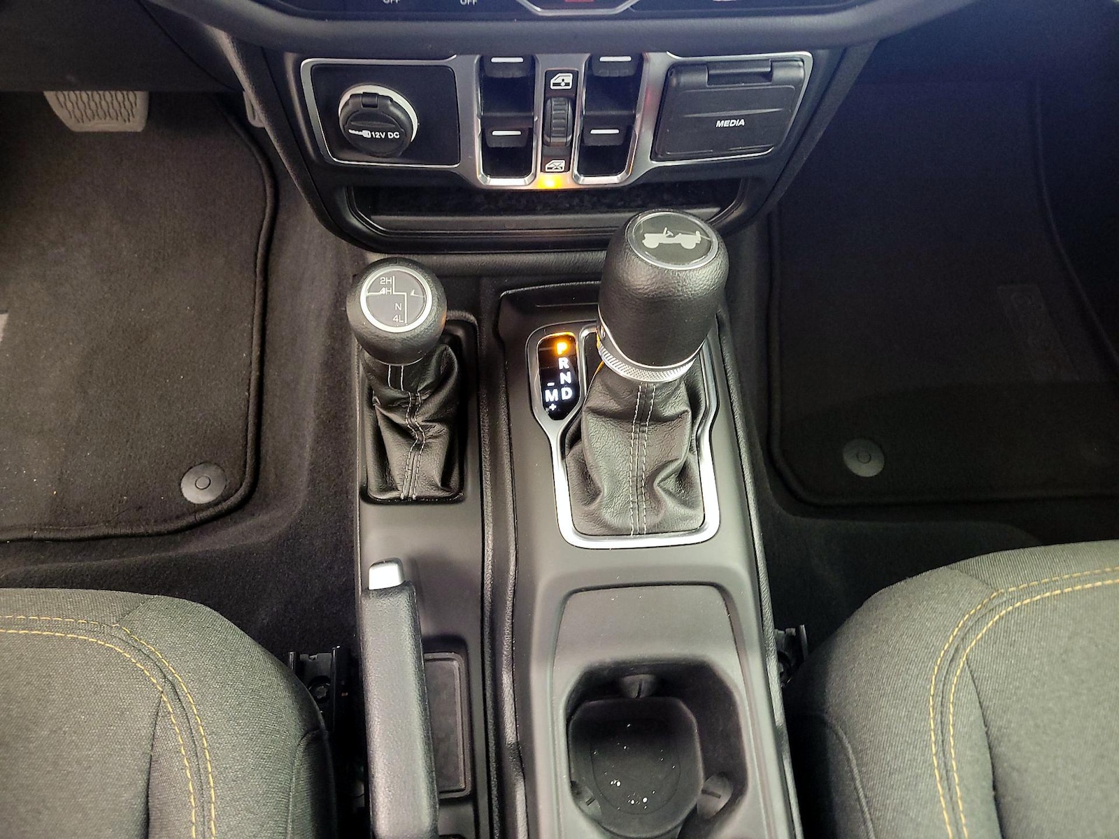 2025 Jeep Wrangler 4-Door Sahara - Photo 18