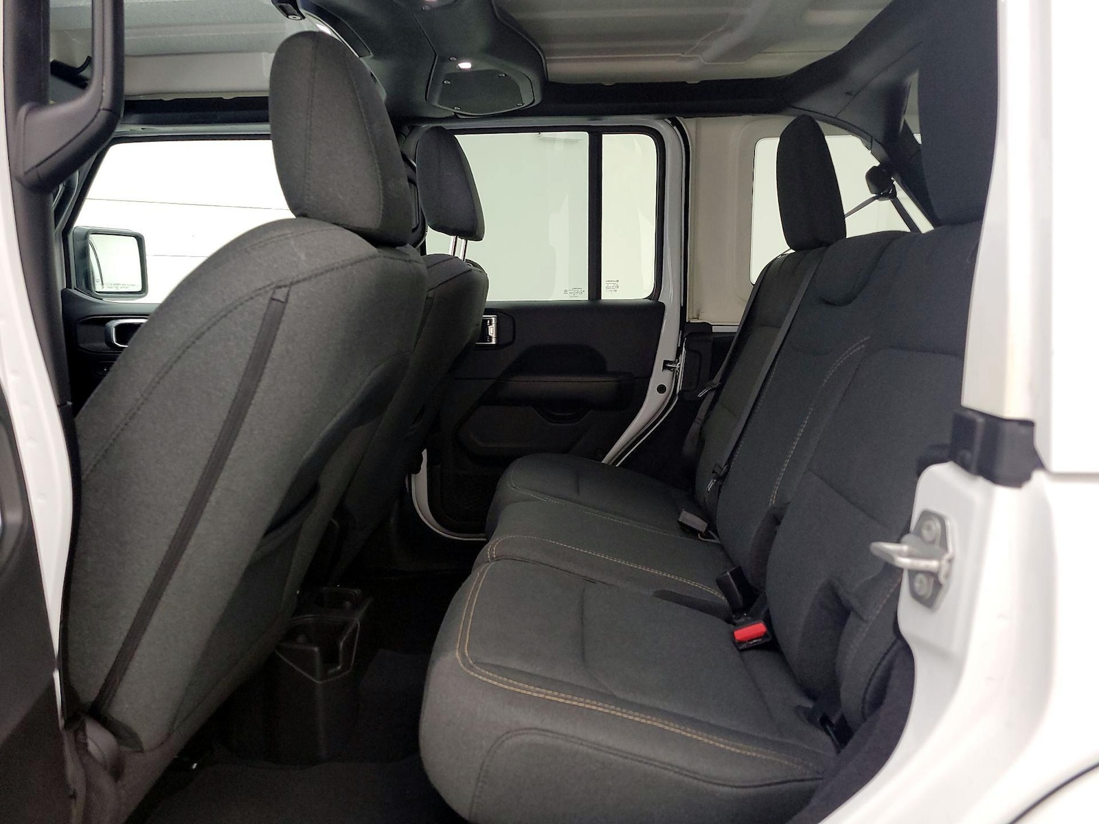 2025 Jeep Wrangler 4-Door Sahara - Photo 20
