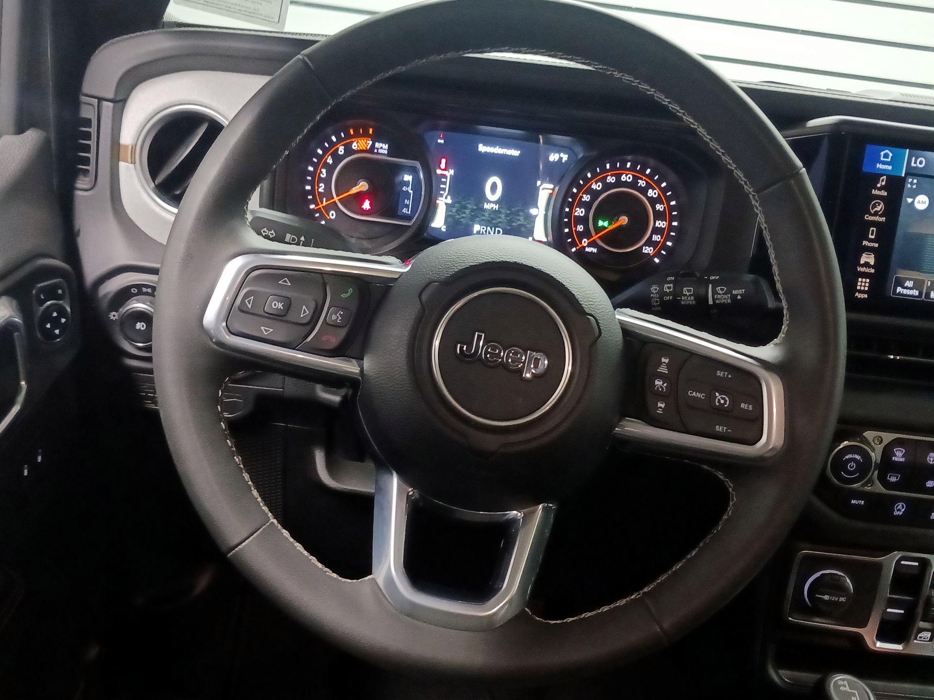Thumbnail: 2025 Jeep Wrangler - 10
