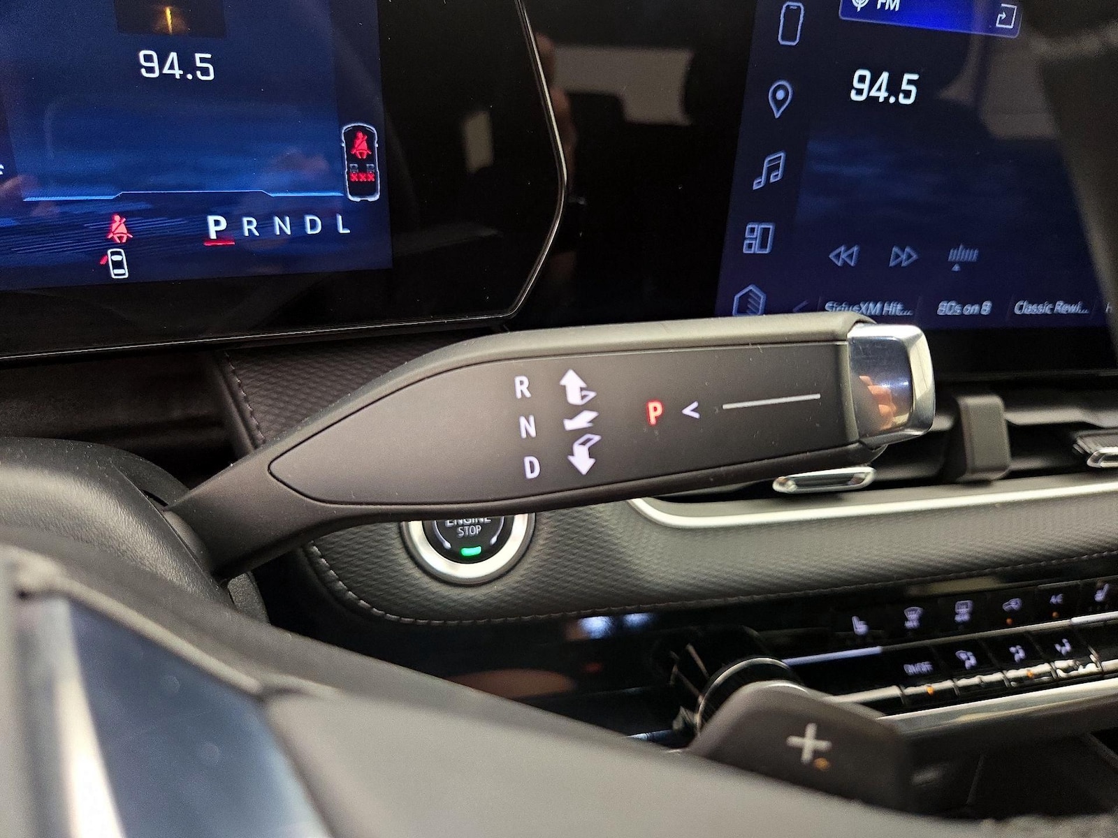 2025 Chevrolet Equinox LT - Photo 19