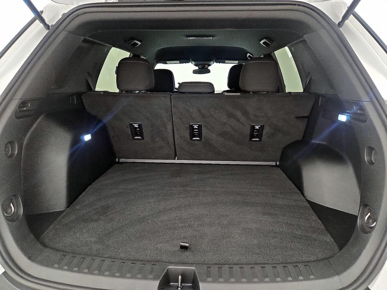 2025 Chevrolet Equinox LT - Photo 22