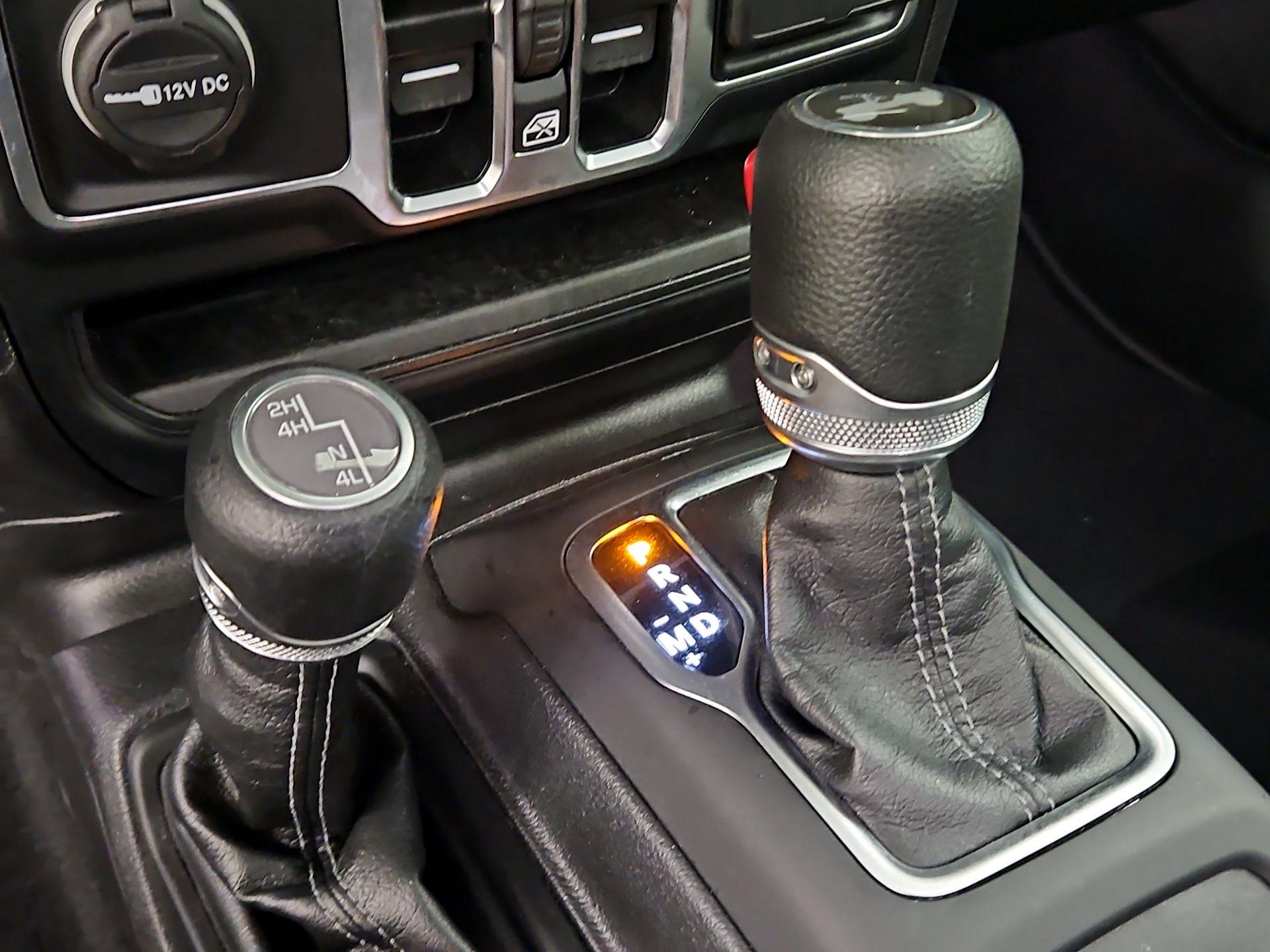 Thumbnail: 2025 Jeep Wrangler - 17