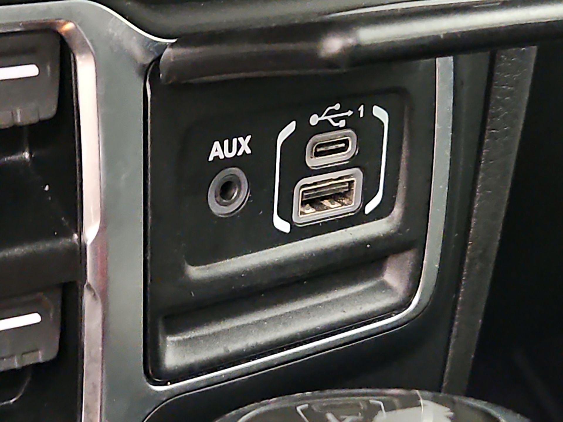 Thumbnail: 2025 Jeep Wrangler - 18