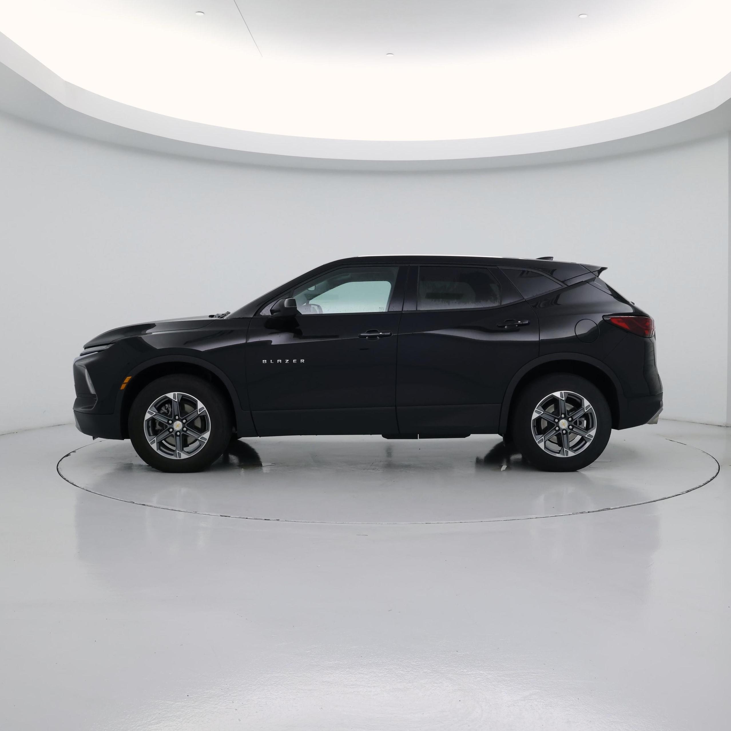 Thumbnail: 2025 Chevrolet Blazer - 3