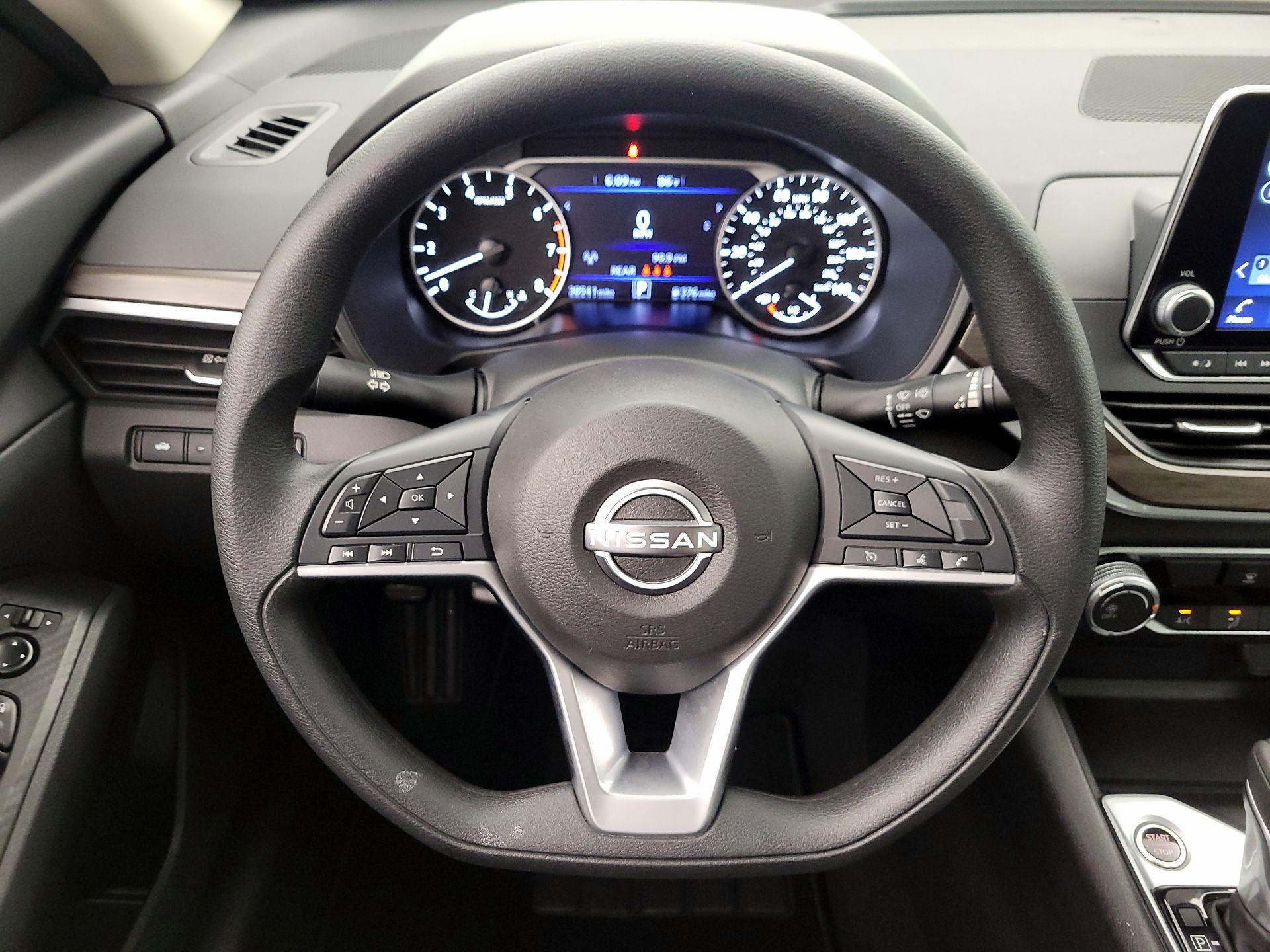 Thumbnail: 2025 Nissan Altima - 10