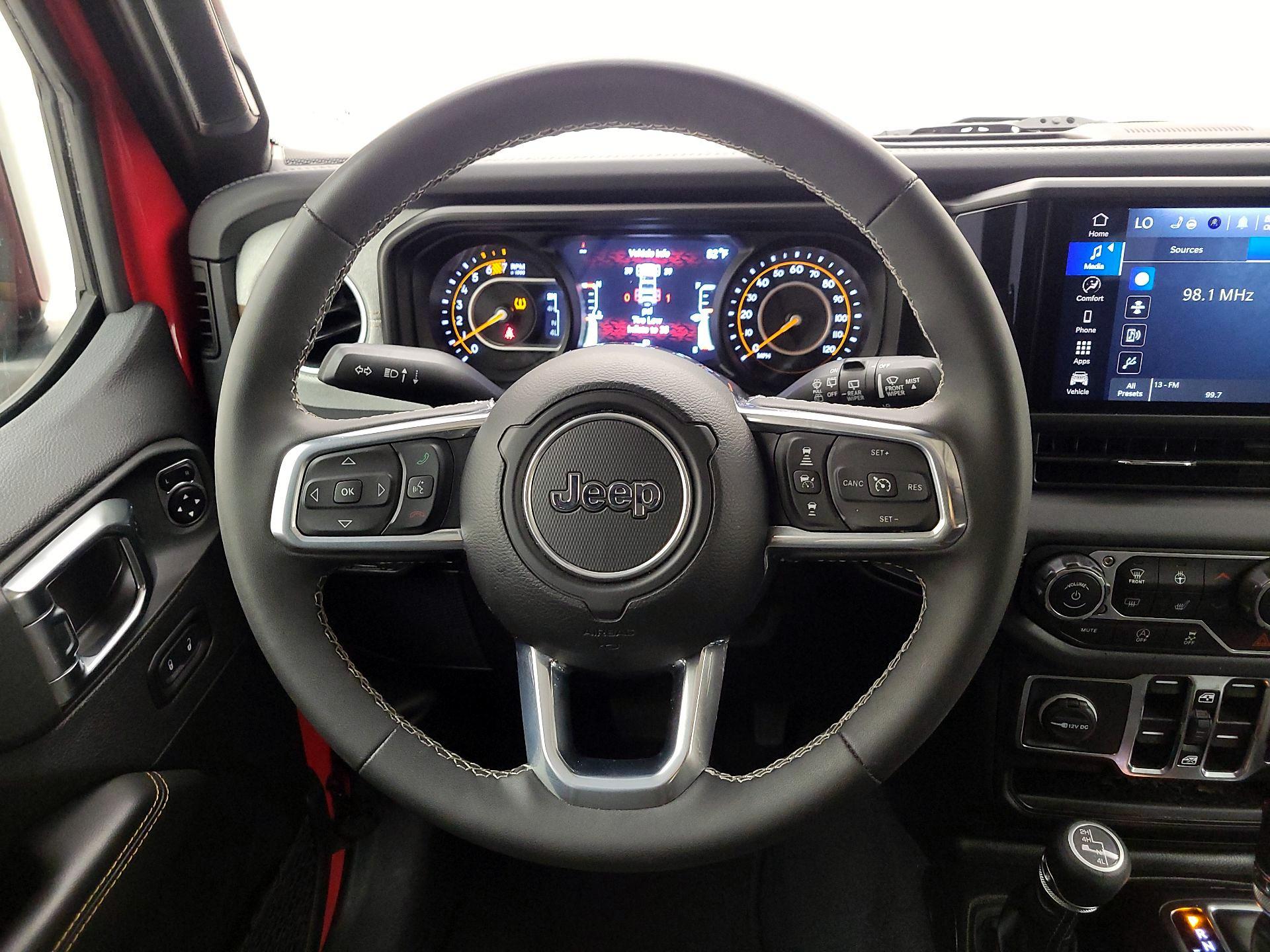 Thumbnail: 2025 Jeep Wrangler - 10