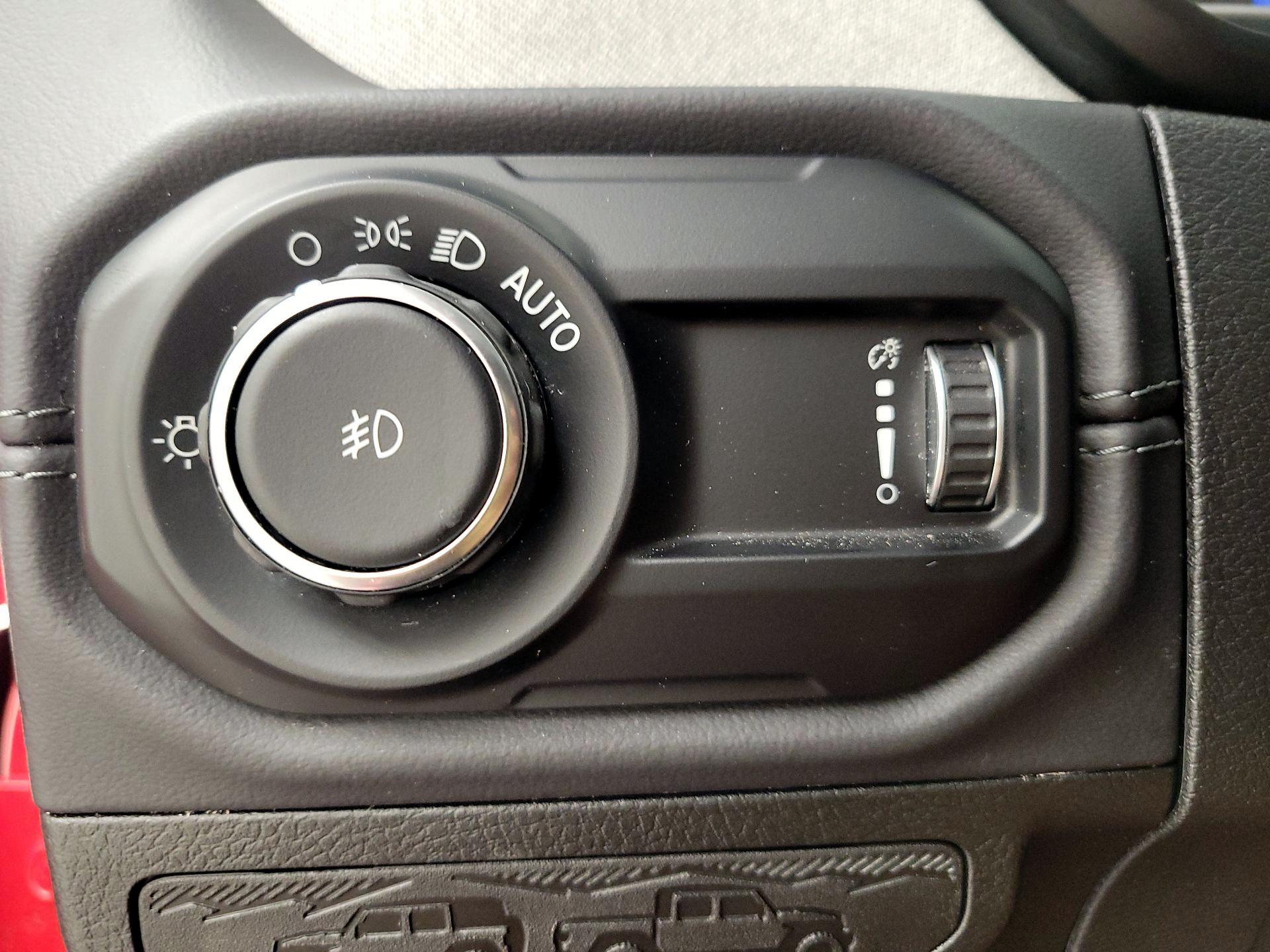 Thumbnail: 2025 Jeep Wrangler - 13