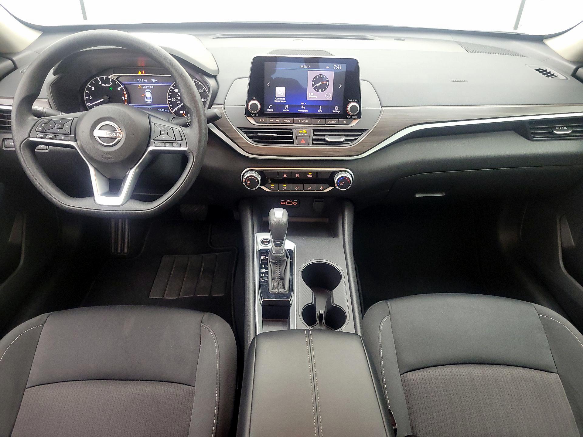 Thumbnail: 2025 Nissan Altima - 9