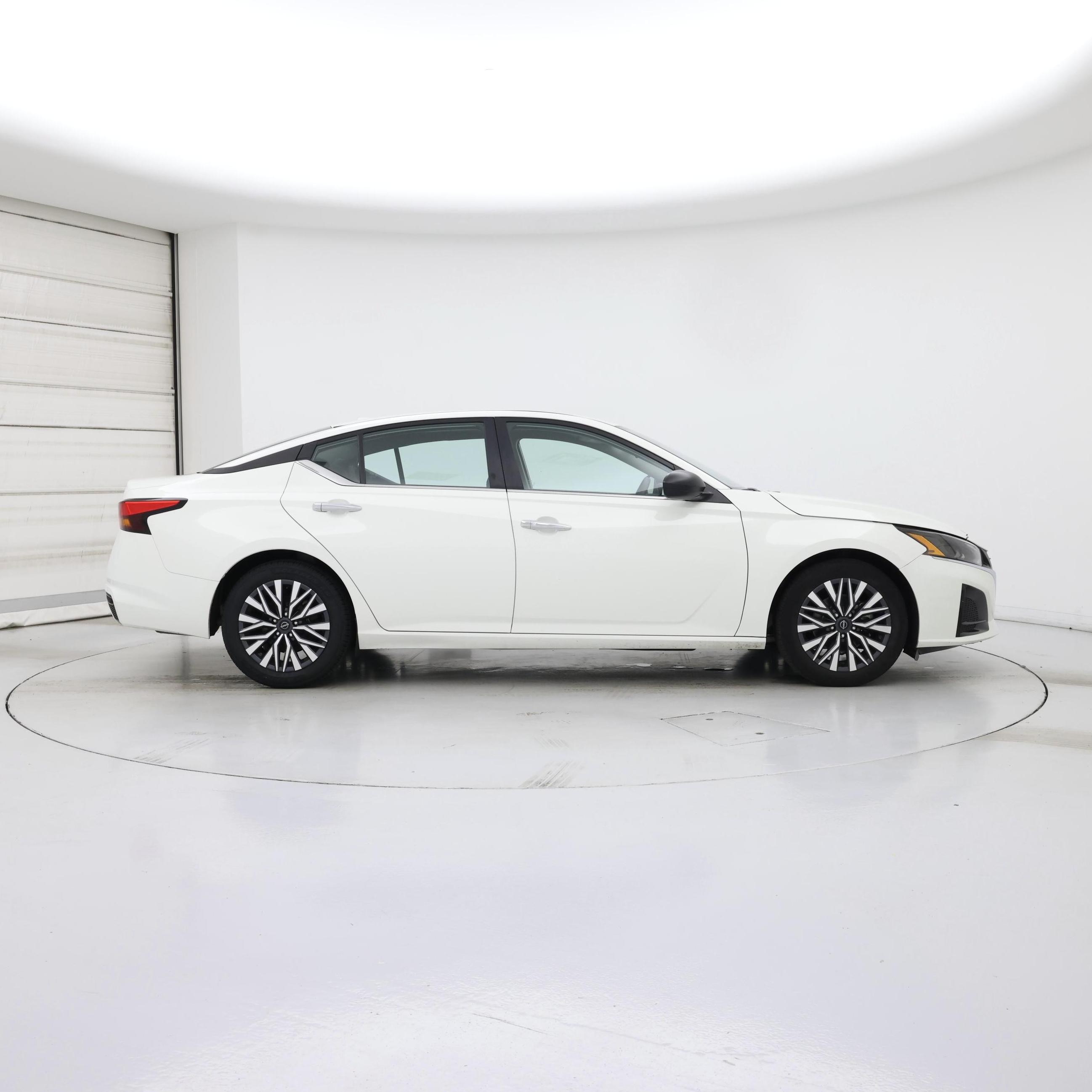 Thumbnail: 2025 Nissan Altima - 7