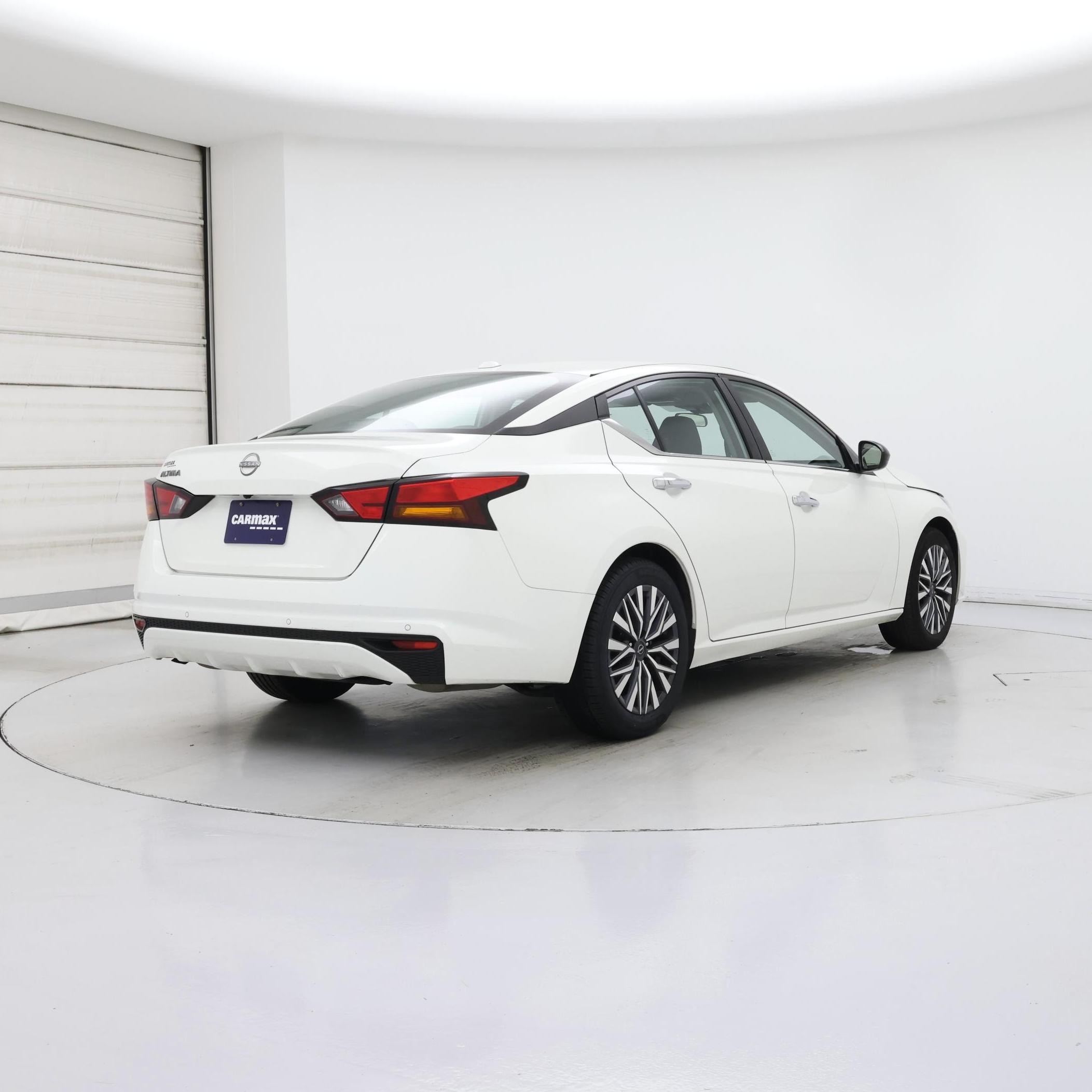 Thumbnail: 2025 Nissan Altima - 8