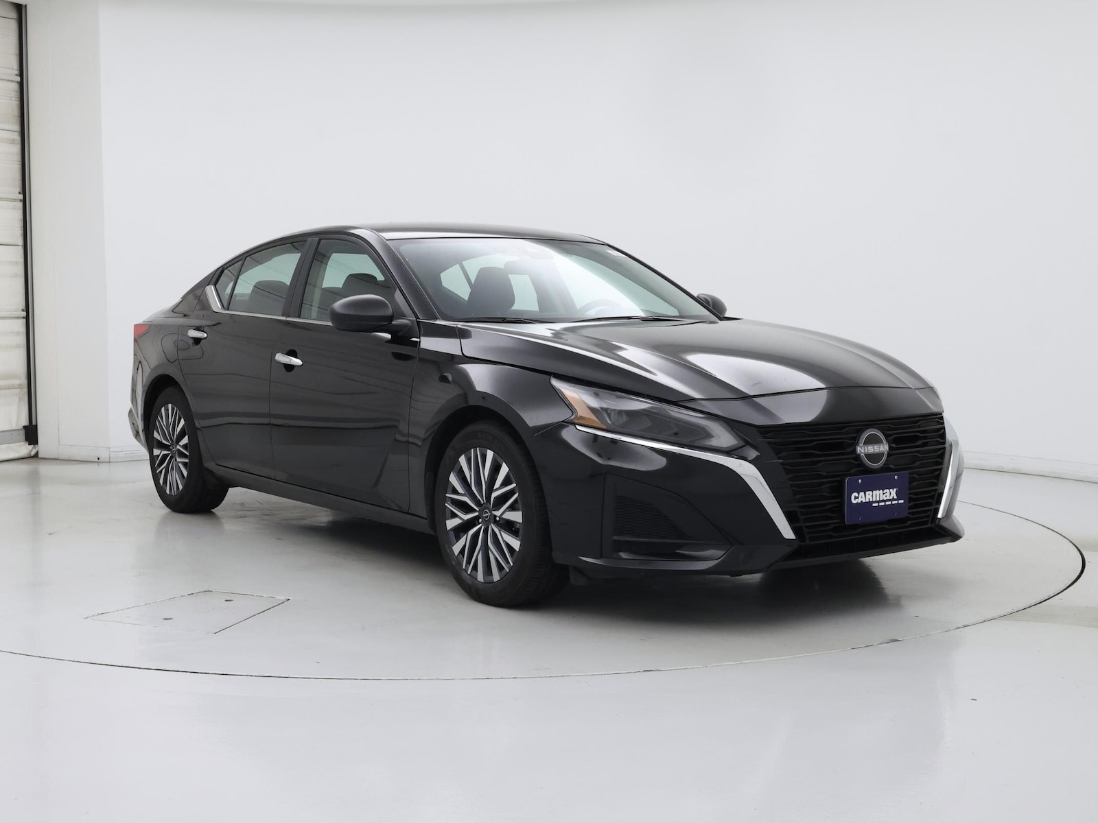 2025 Nissan Altima SV - Photo 2