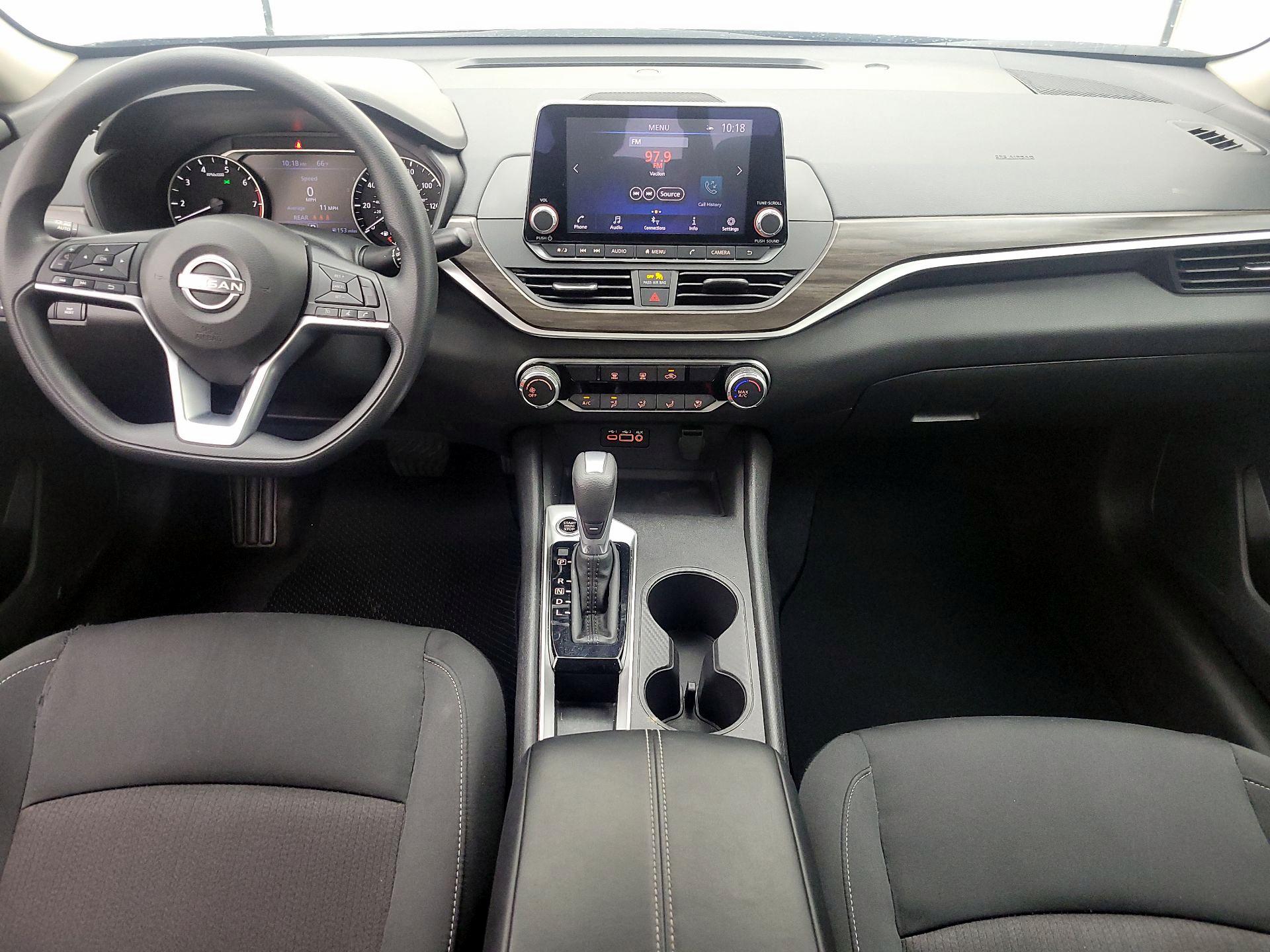 Thumbnail: 2025 Nissan Altima - 9